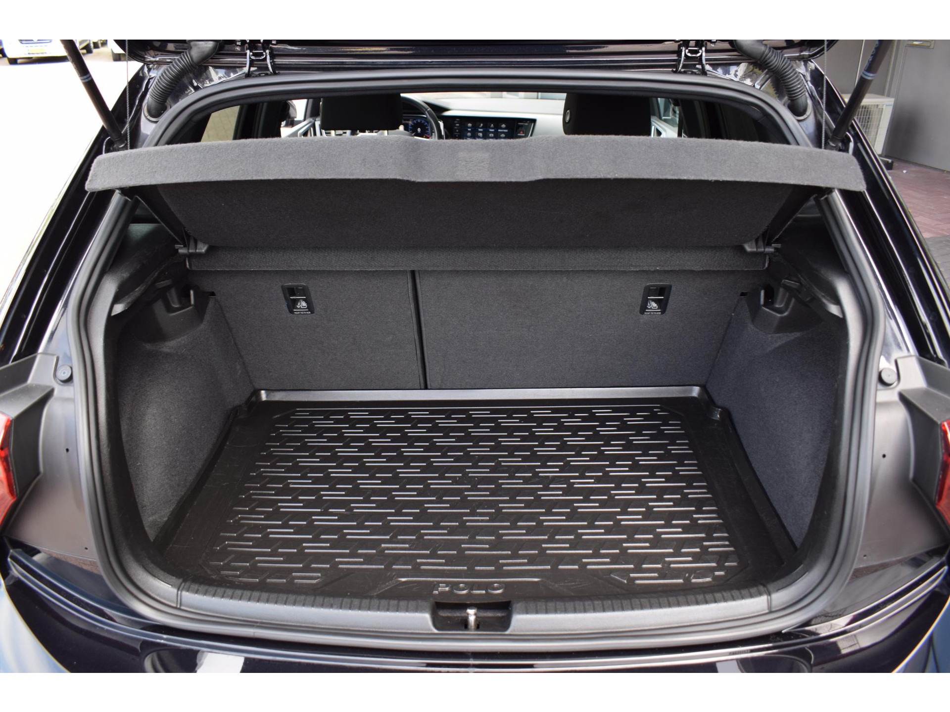 Volkswagen Polo 1.0 TSI R-Line Business | Pano | IQ | Beats | Stoelverwarming