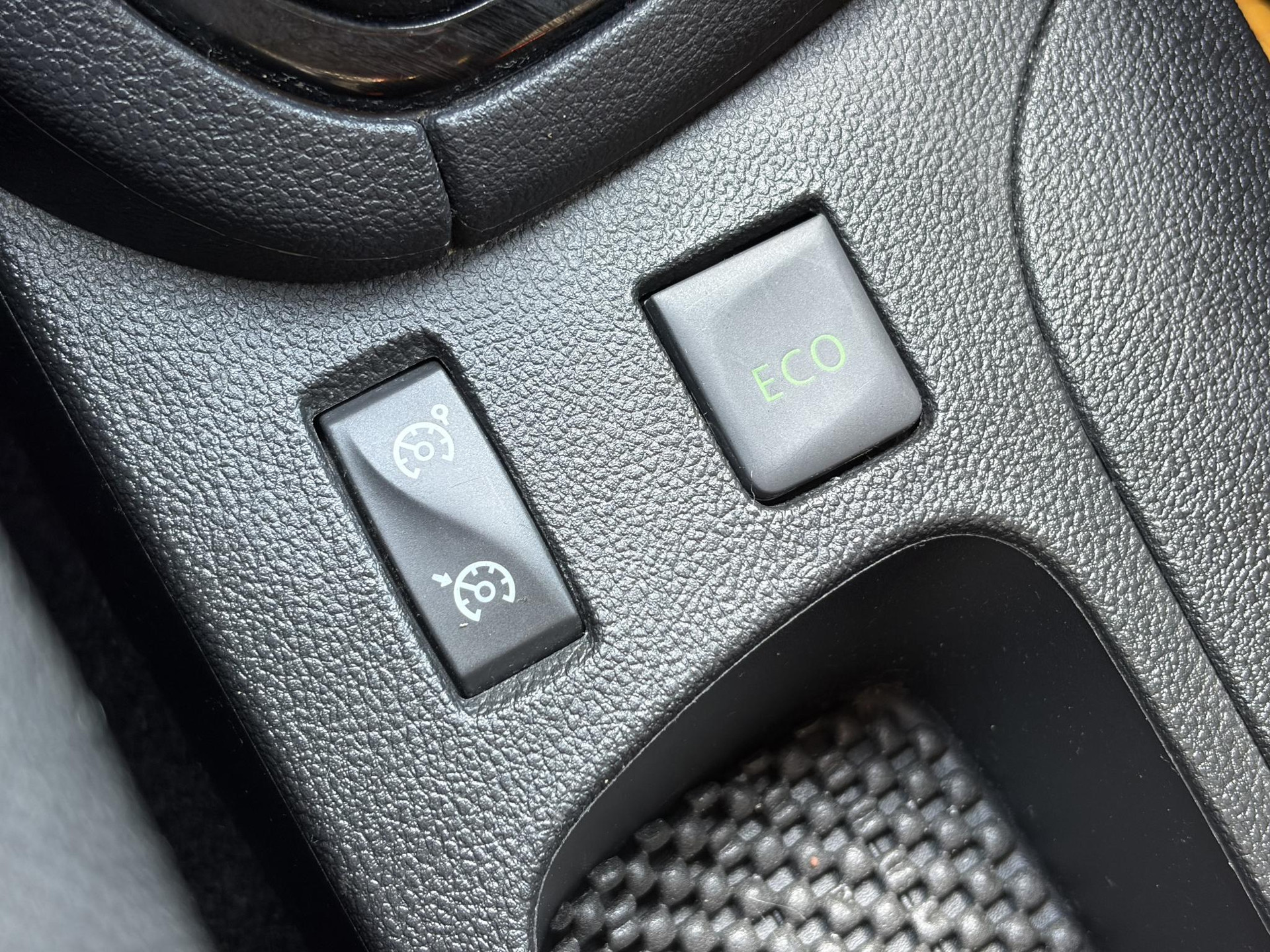 Renault Clio 0.9 TCe Limited Trekhaak,Navi,Keyless,Airco,Cruise,Pdc,Lm velgen,N.A.P,Apk tot 11-2026