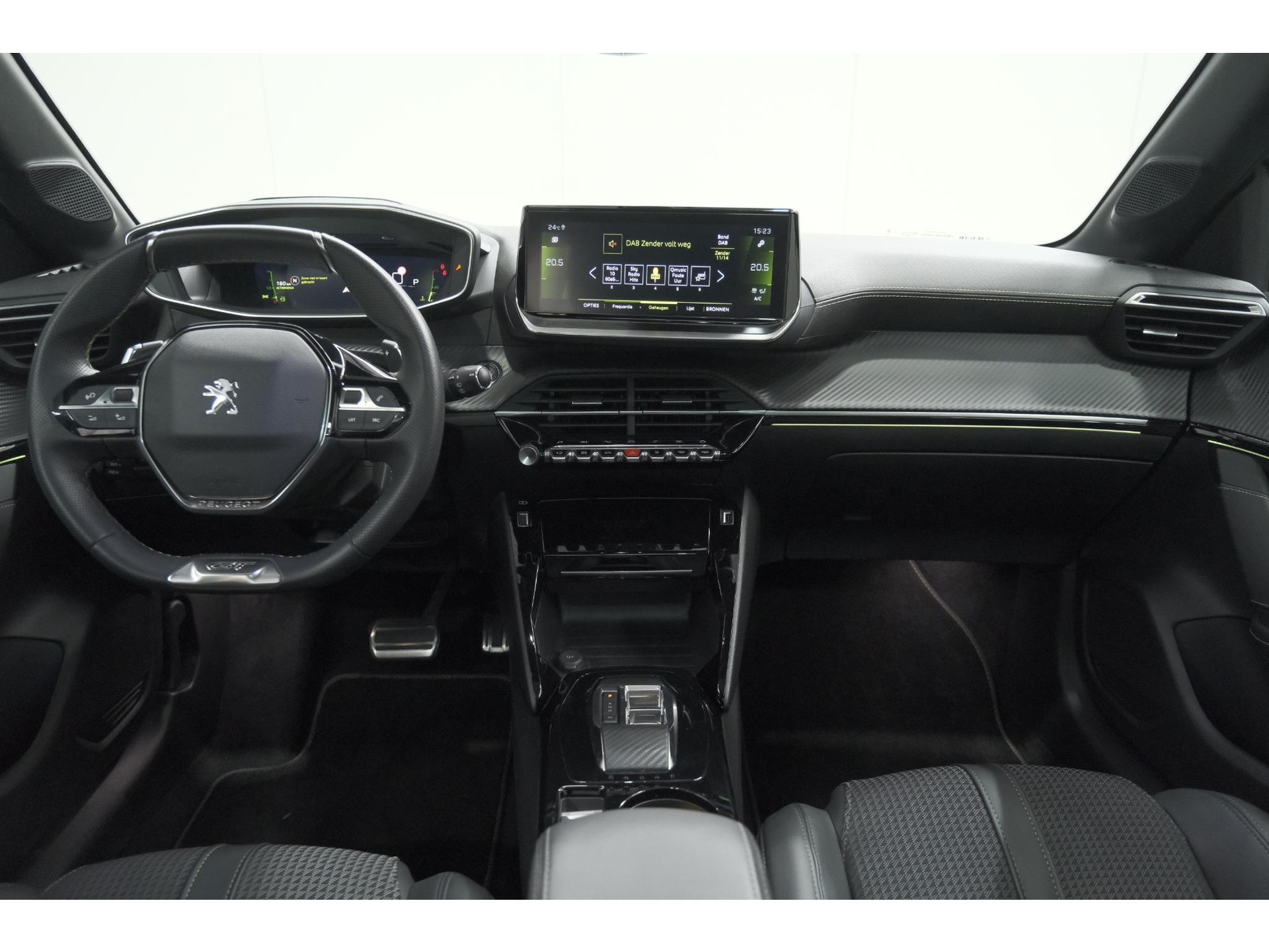 Peugeot 208 PureTech 130 EAT8 GT | Glazen Panoramadak | Camera | Navigatie