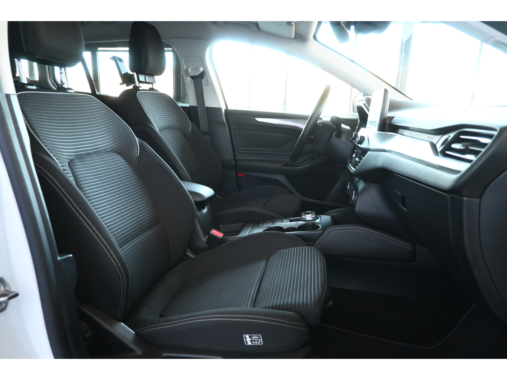 Ford Focus Wagon 1.0 EcoBoost Titanium X Business Clima Navigatie LED 1e Eigenaar Rijklaarprijs! Inruil Mogelijk!
