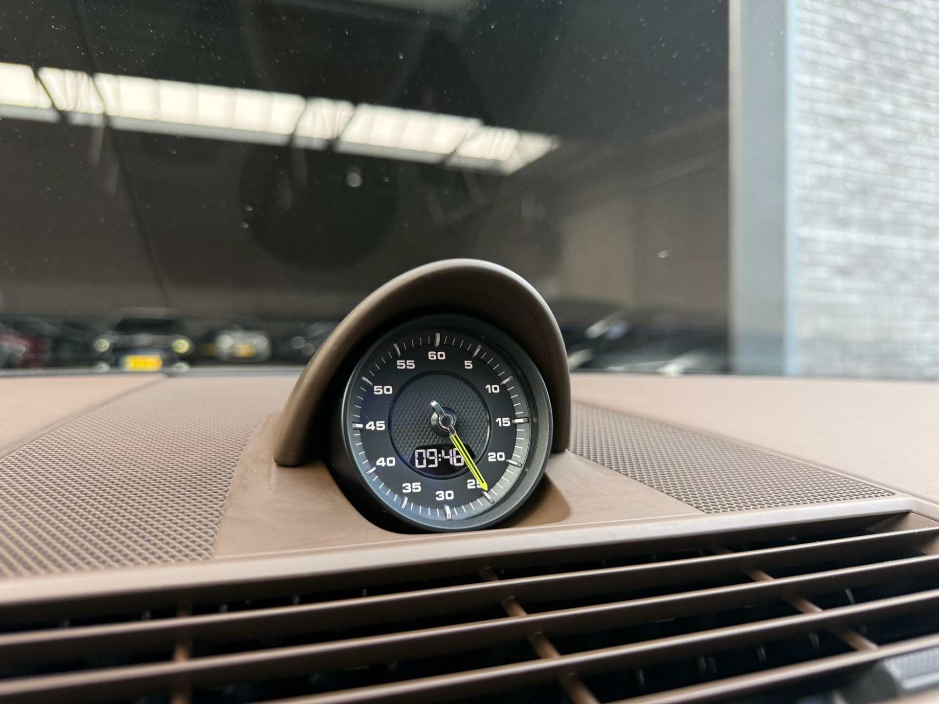 Porsche Panamera 2.9 4 E-Hybrid Platinum Edition | 2E EIGENAAR | 3/6/12MND GARANTIE | ACC | PANO | HUD | CARPLAY | SFEER | 360 CAMERA | BOMVOL | SOFTCLOSE |
