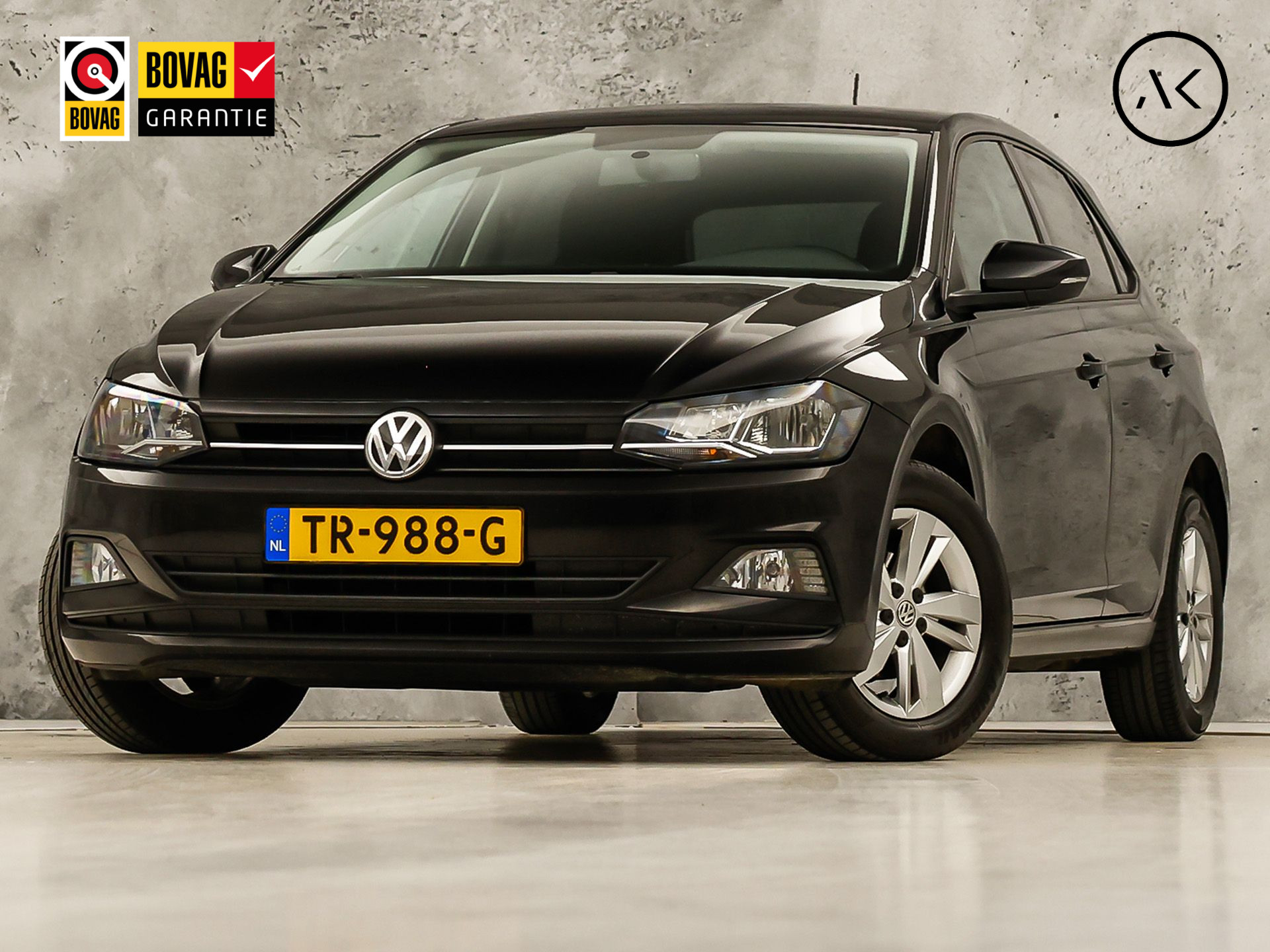 Volkswagen Polo 1.0 TSI Sportline (APPLE CARPLAY, GROOT NAVI, GETINT GLAS, LM VELGEN, SPORTSTOELEN, ADAPTIVE CRUISE, NIEUWSTAAT)