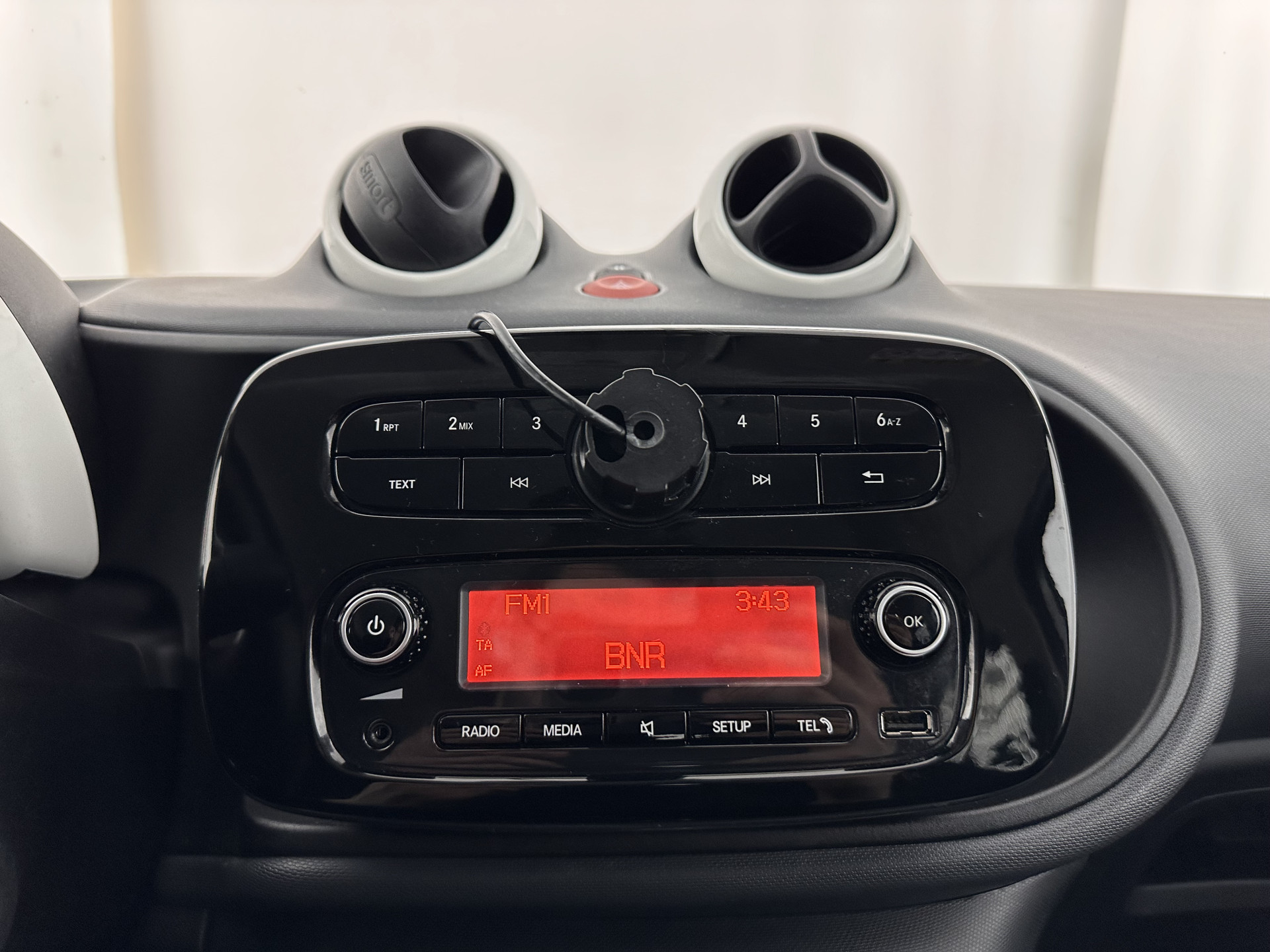 Smart forfour 1.0 Essential Edition *AIRCO | CRUISE | COMFORTSEATS | RADIO-MP3*