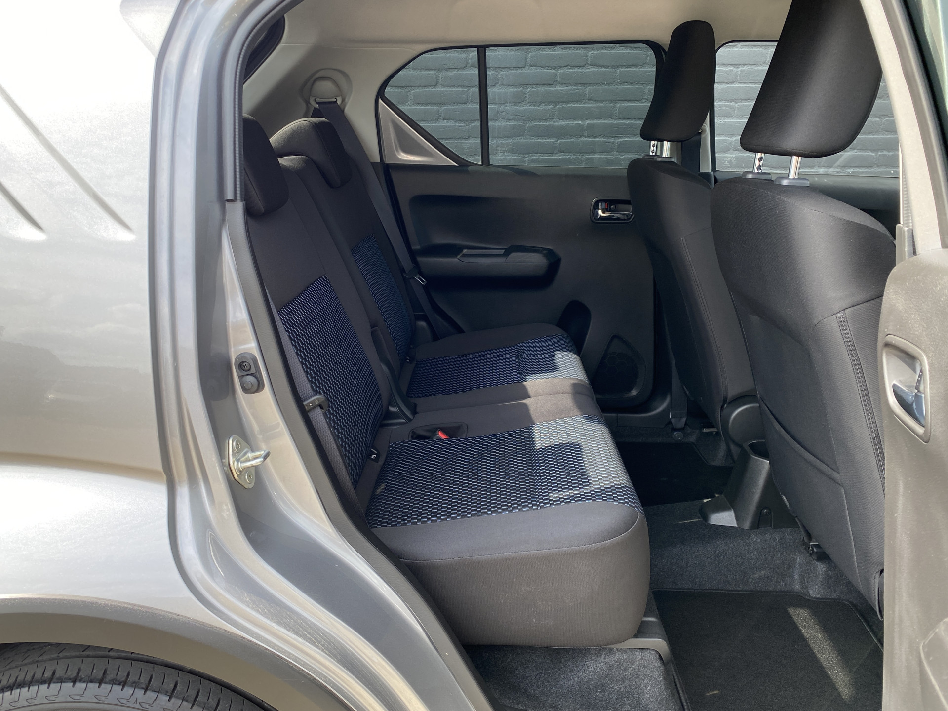 Suzuki Ignis 1.2 Smart Hybrid Style AUT. | 1e eigenaar | navigatie | trekhaak | cruise control | climate | stoelverwarming