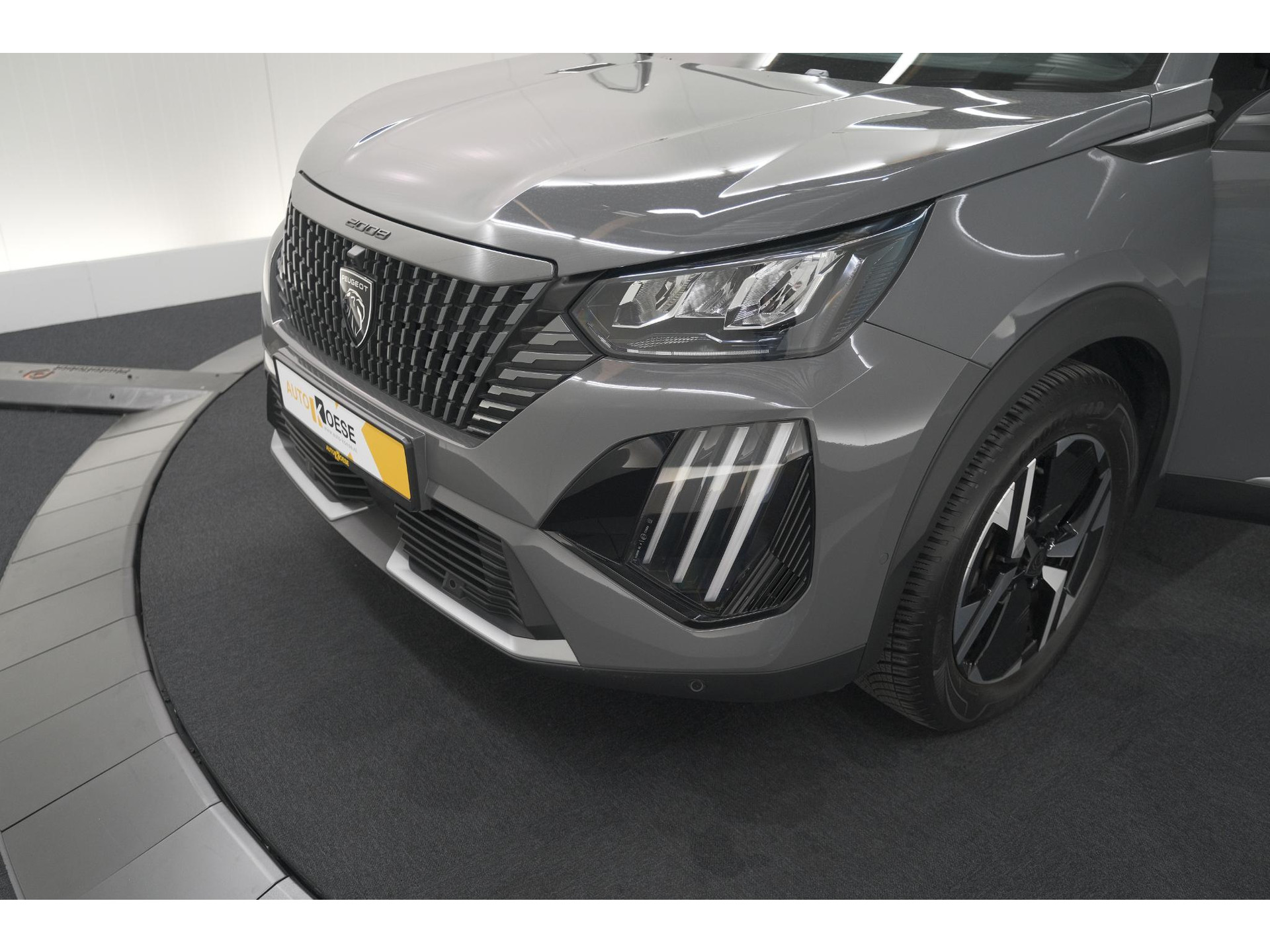 Peugeot 2008 PureTech 100 Allure | Allseason Banden | 360 Camera | Adaptieve Cruise Control | Dodehoekdetetie | Navigatie
