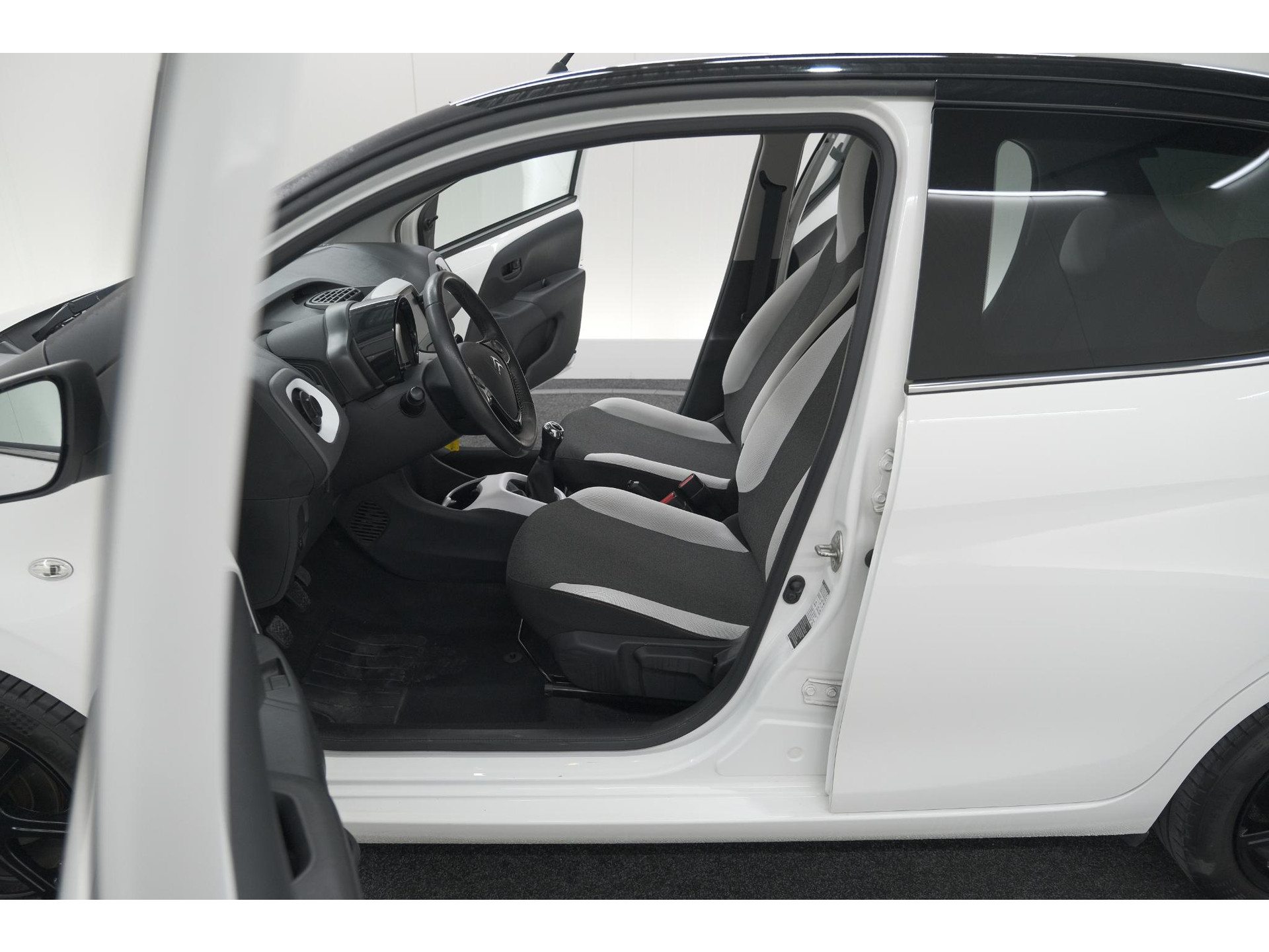 Citroen C1 1.0 VTi Feel | Camera | Apple Carplay | Airco | 5 Deurs