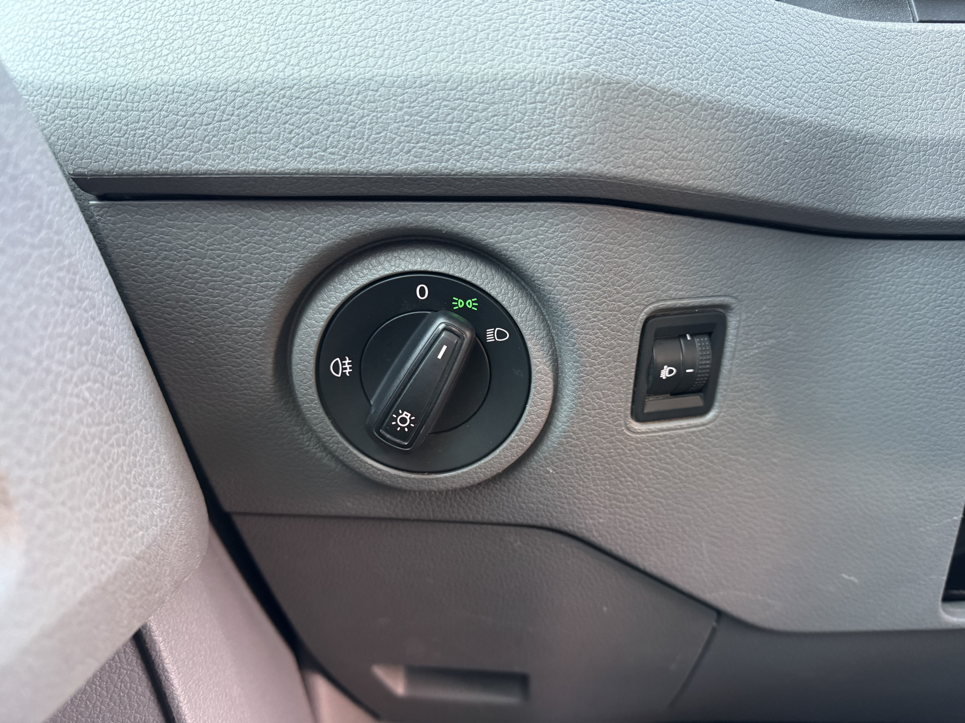 Volkswagen Crafter 2.0 TDI 140 PK Imperiaal Glasresteel Glastransporter L3H3 Camera Carplay Airco Cruise control Glaszetter