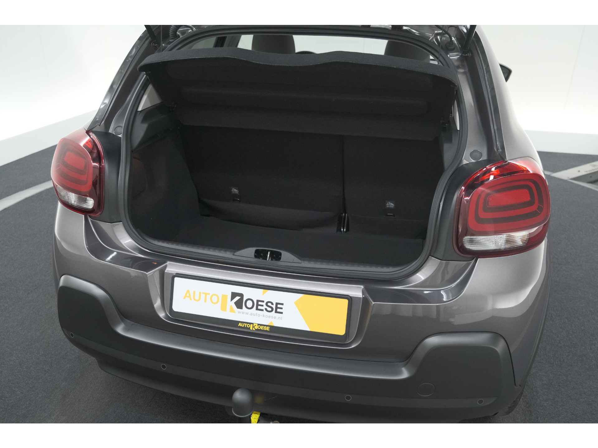 Citroen C3 PureTech 82 Max | Trekhaak | Keyless | Camera | Parkeersensoren | Navigatie | Stoelverwarming
