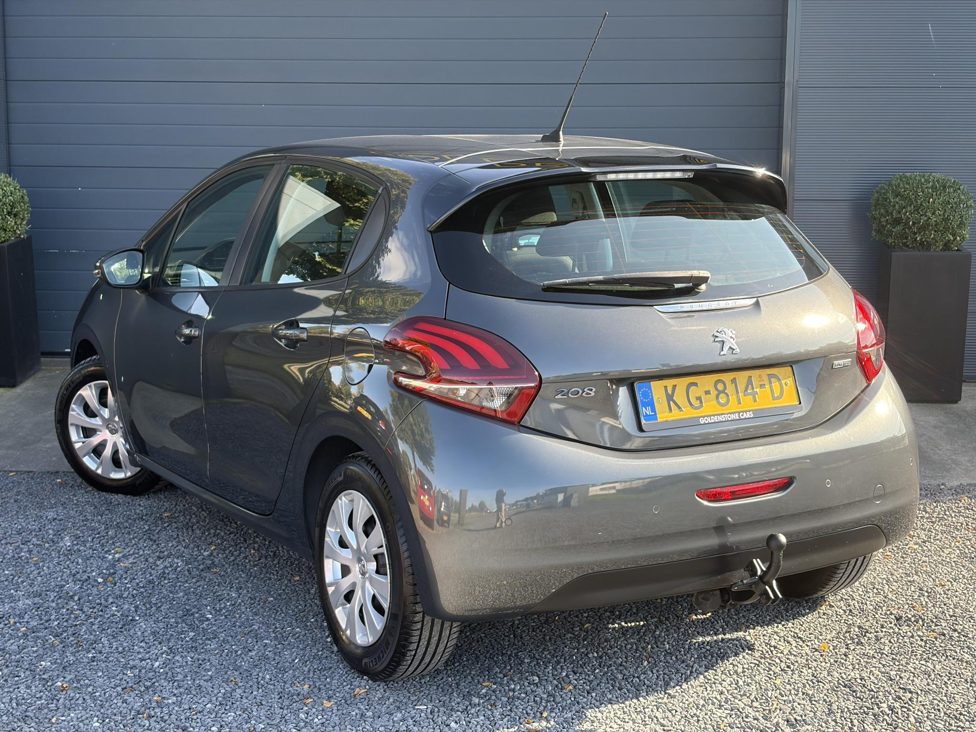 Peugeot 208 1.2 PureTech Blue Lion ✓1e Eigenaar✓Navi✓Trekhaak✓Carplay✓Airco✓Cruise✓Pdc✓5 Deurs✓N.A.P✓Apk tot 09-2027