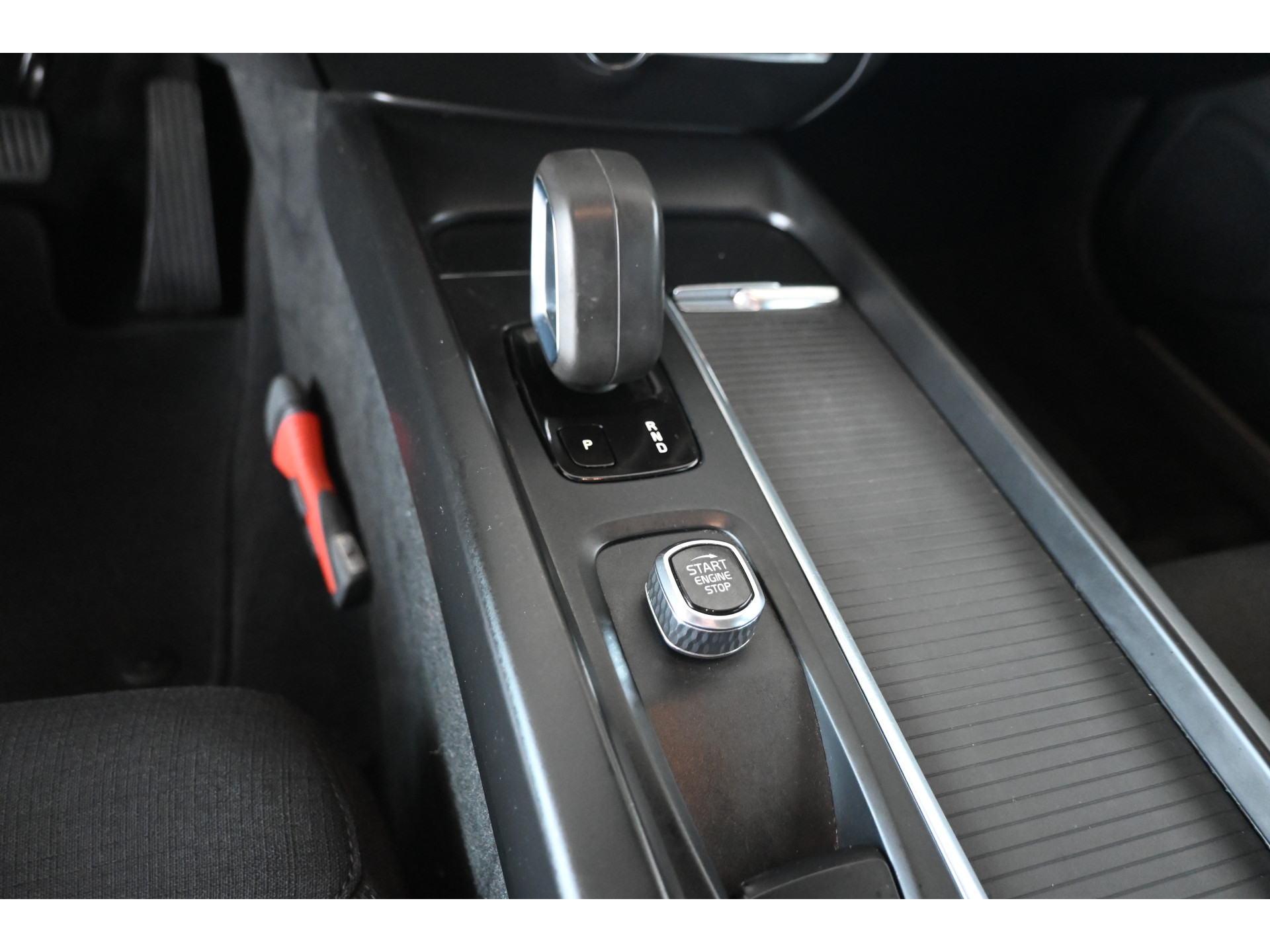Volvo V60 2.0 B3 Momentum Advantage Automaat Navigatie Stuur/Stoelverwarming Inruil Mogelijk!
