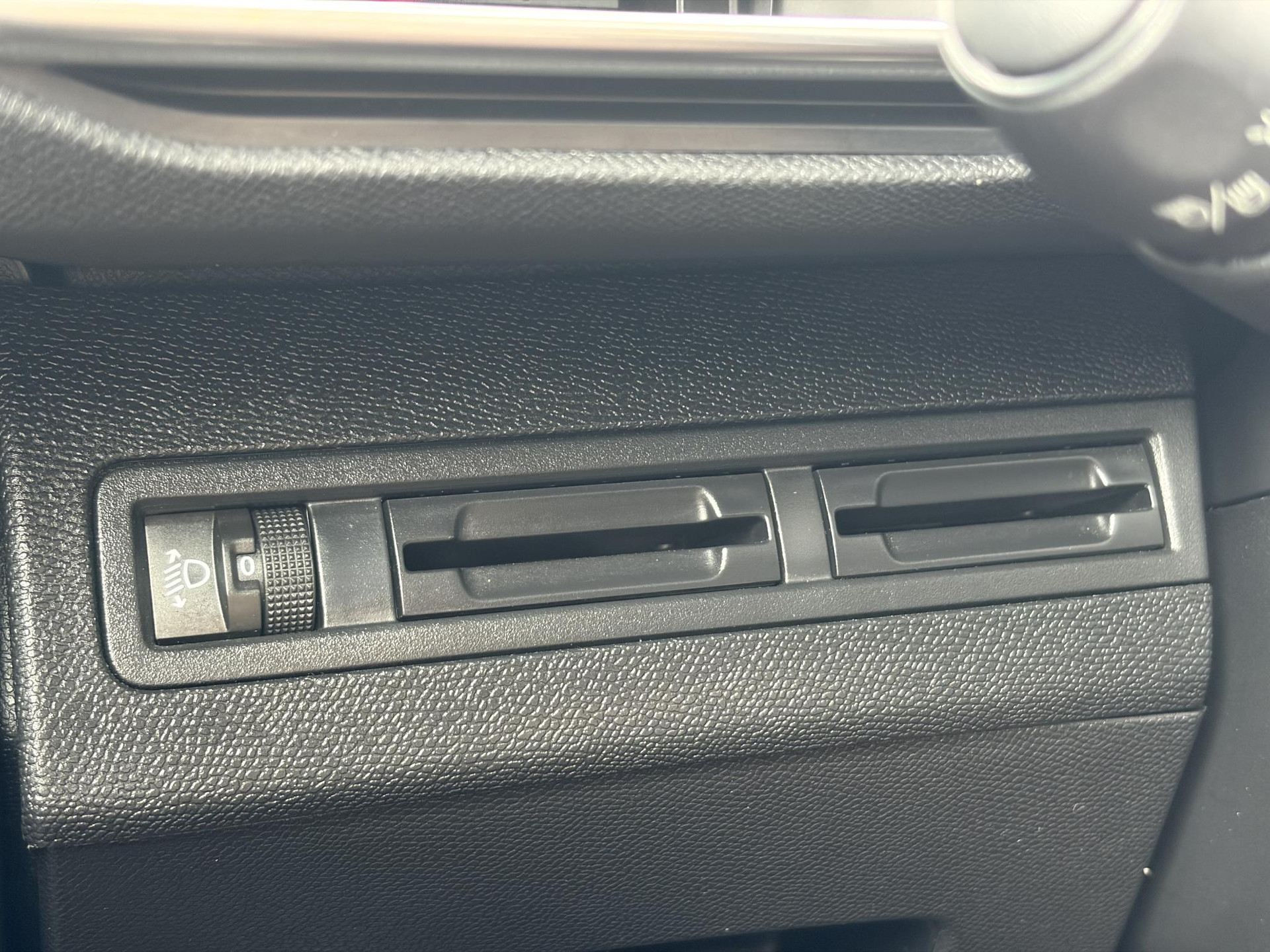 Peugeot 5008 1.2 PureTech Active 1e Eigenaar,D-riem 12-2023,Trekhaak,7 Persoons,6 Bak,Carplay,Clima,Cruise,131pk,Pdc,Dealer Onderhouden,N.A.P,Apk tot 05-2027