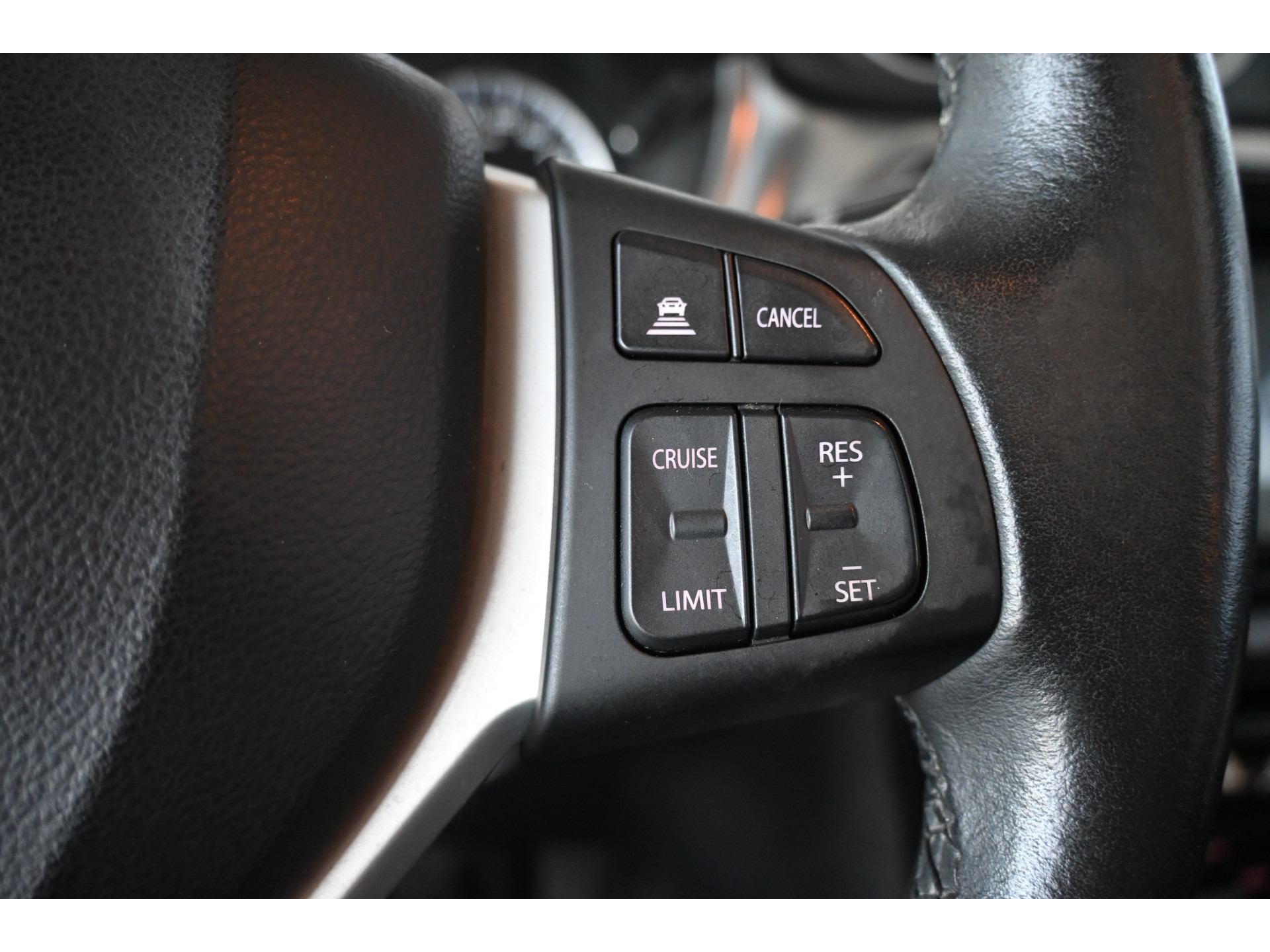 Suzuki Vitara 1.6 High Executive Clima Cruise Control Panoramadak Goed Onderhouden! Inruil Mogelijk!