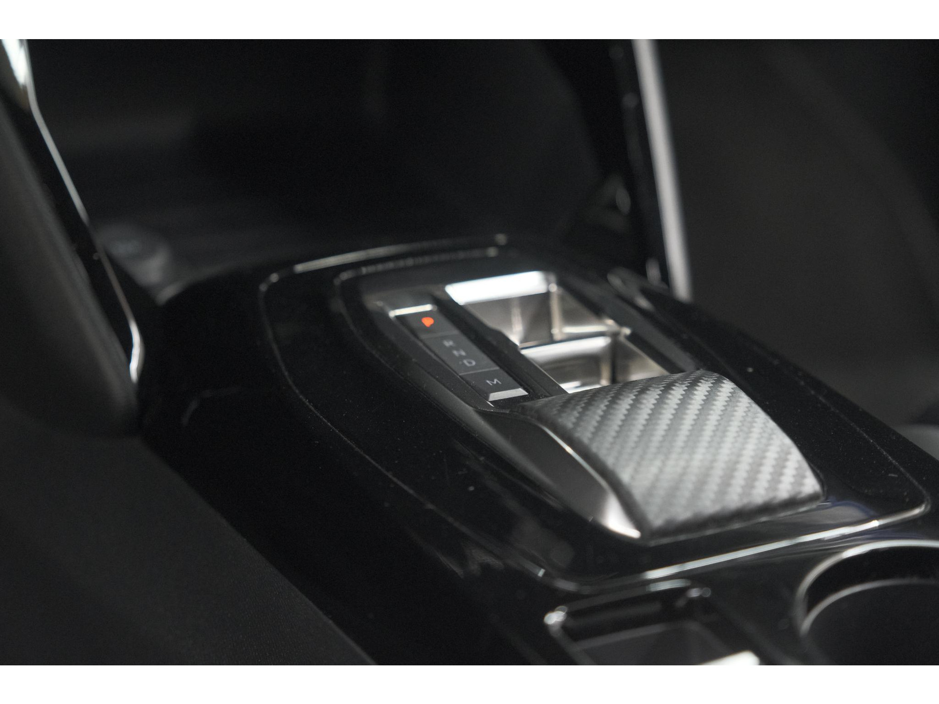 Peugeot 208 PureTech 131 EAT8 GT | Camera | Dodehoekdetectie | Navigatie | Carplay