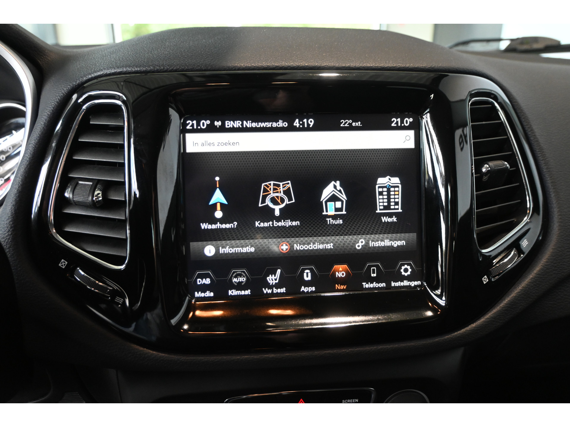 Jeep Compass 1.3T Limited Automaat Nap! Navigatie Cruise PDC Clima Xenon Stoel / Stuurverwarming 1e Eigenaar! Inruil Mogelijk!
