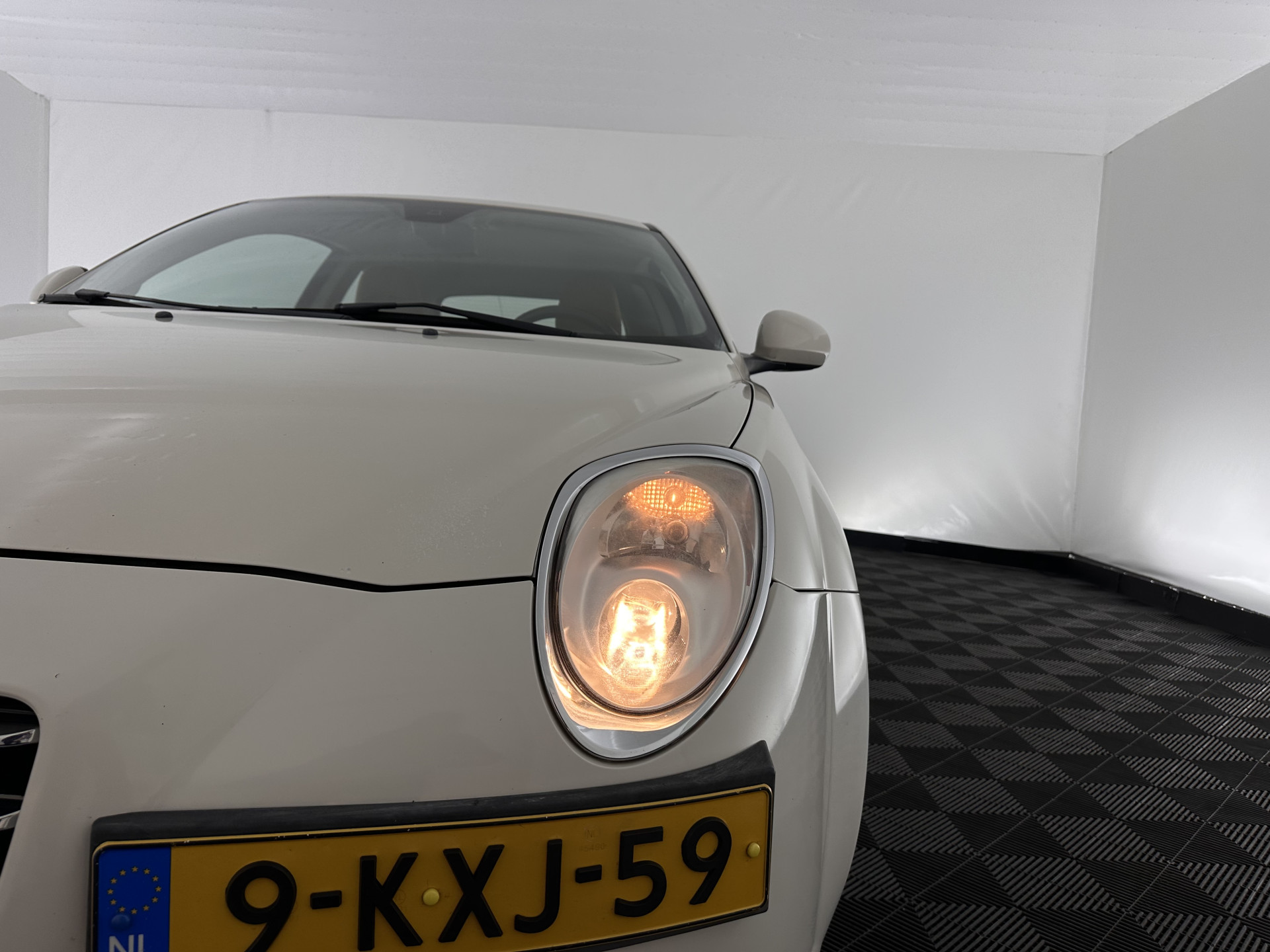 Alfa Romeo MiTo 1.3 JTDM ECO DISTINCTIVE *LEATHER | NAVI-FULLMAP | SPORTSEATS | ECC | RED-BRAKECALIPERS | CARBON-INLAY | PDC | CRUISE | 17''ALU*