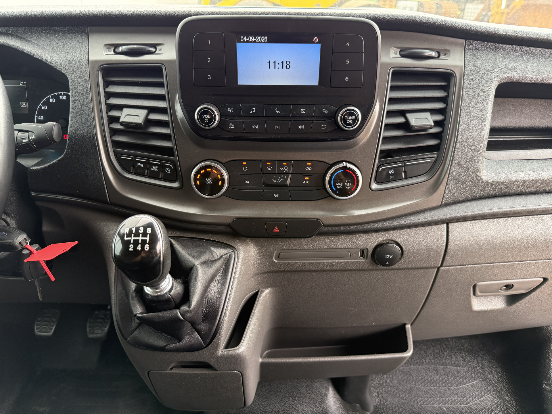 Ford Transit DC 2.0 TDCI 170PK L4H3 Dubbele Cabine 6-Stoelen Airco Cruise Control Camera Parkeersensoren v+a