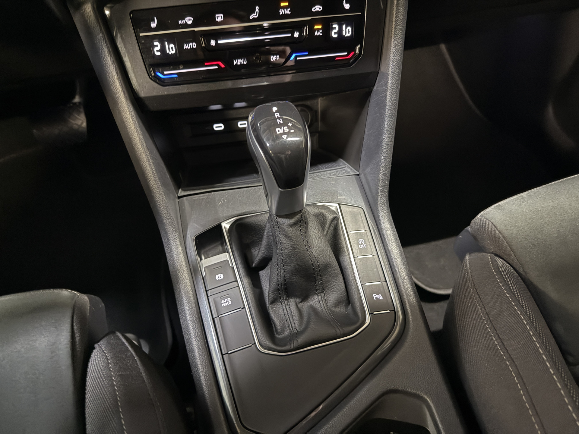 Volkswagen Tiguan Allspace 1.5 TSI Life Business 7p. | Massagestoel | Trekhaak | Camera | Stoel/Stuurverwarming | Carplay | Adaptive cruise
