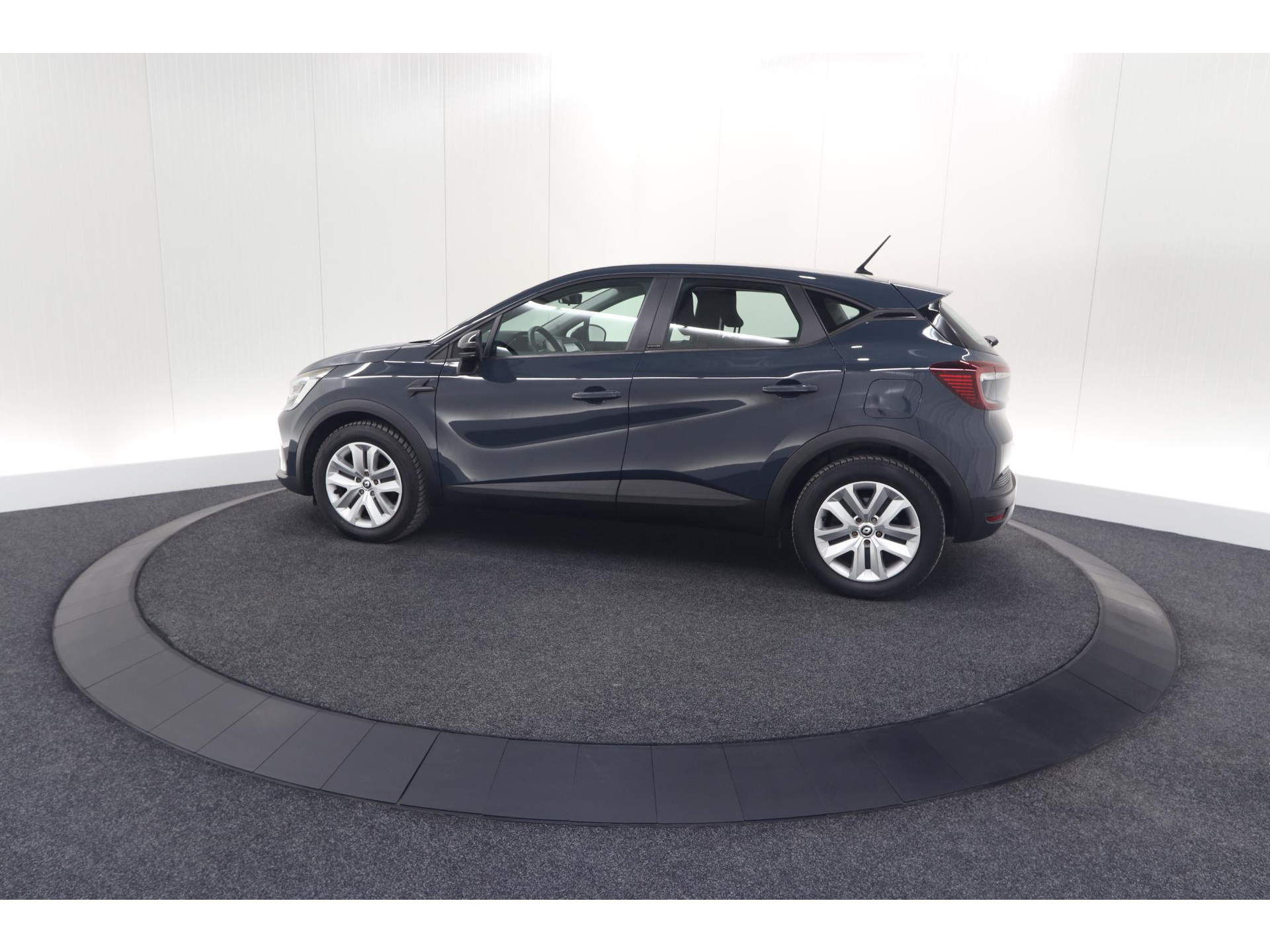 Renault Captur 1.6 E-Tech Plug-in Hybrid 160 Business | Parkeersensoren | Apple Carplay | Navigatie | Climate Control