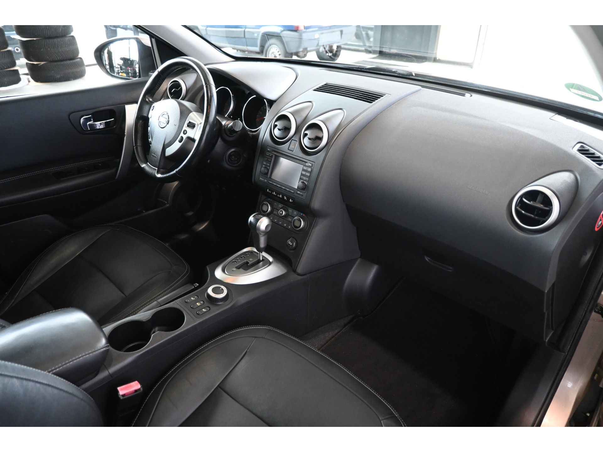 Nissan Qashqai +2 2.0 Tekna 4WD Automaat Clima Panoramadak 7-Persoons Navigatie Licht metaal Inruil mogelijk