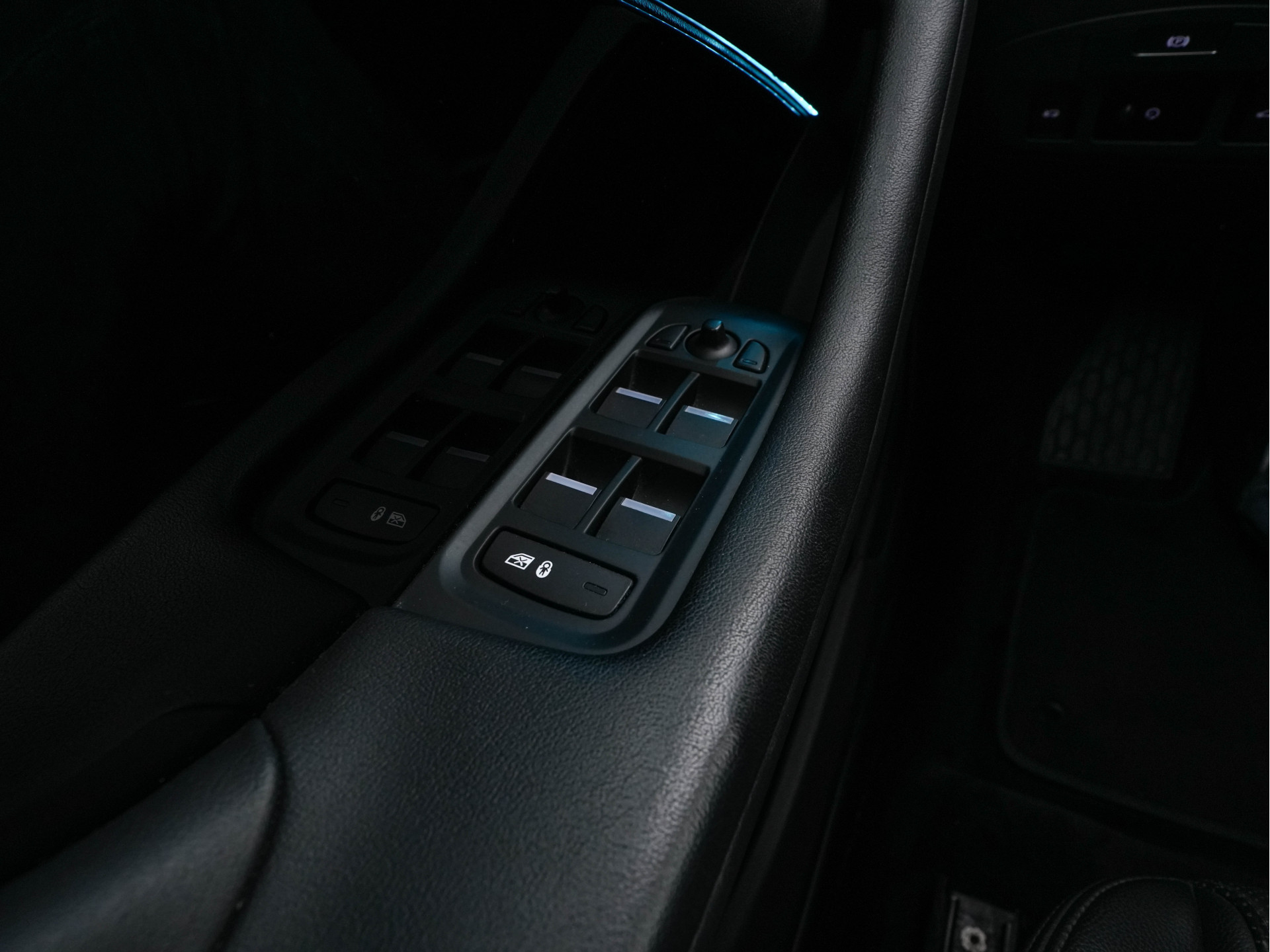 Jaguar I-PACE EV400 Business Edition S 90 kWh {SOH-89%} (INCL-BTW) *HEATPUMP | PANO | LEATHER | MERIDIAN-AUDIO | FULL-LED | HEATED/COOLED-COMFORTSEATS | DAB+ | CAMERA | DIGI-COCKPIT | NAVI-FULLMAP | ECC | KEYLESS | PDC | CCS-FASTLOADER | CRUISE |