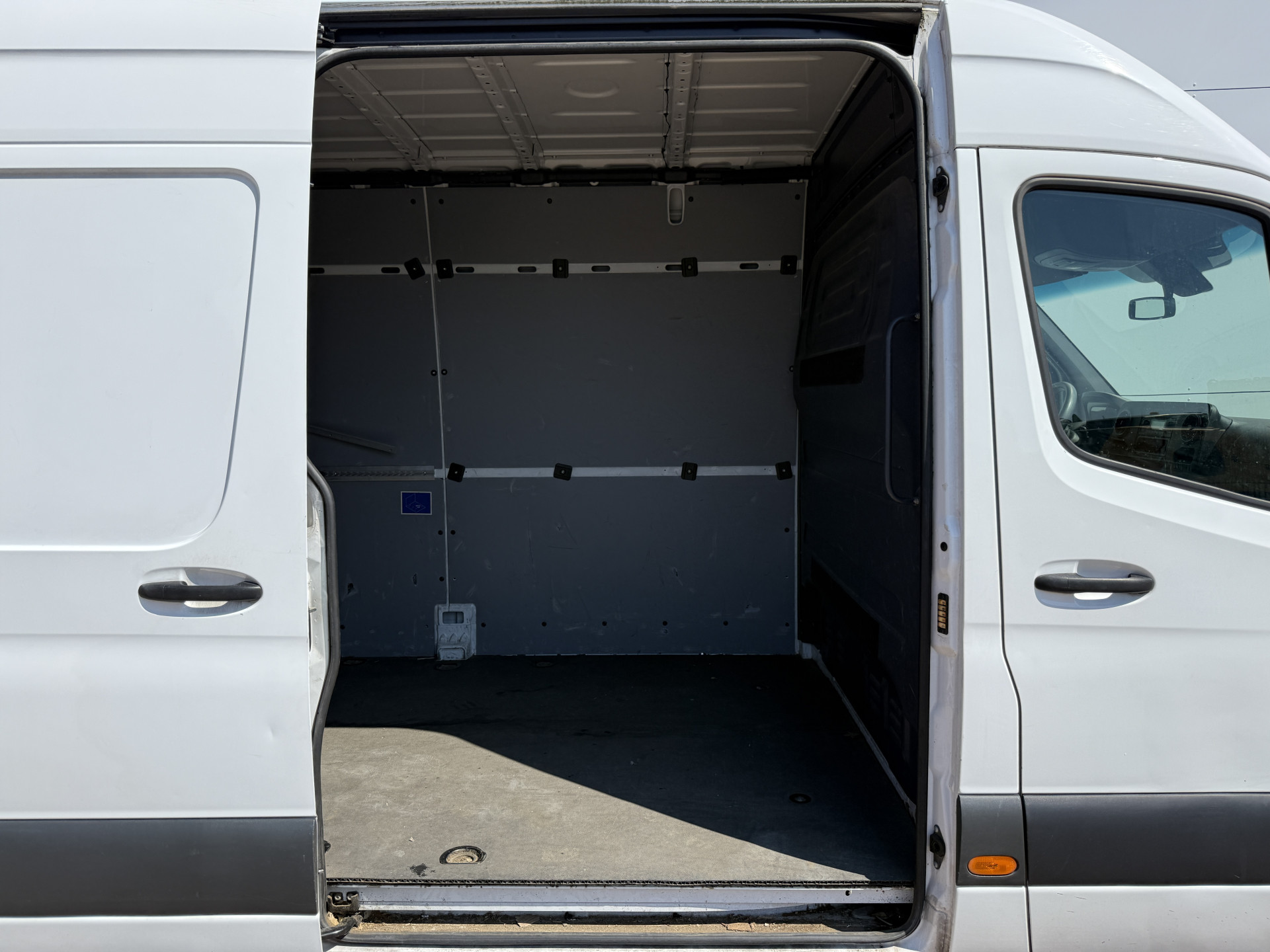 Mercedes-Benz eSprinter 312 55kWh L2H2 Elektrisch 168km WLTP 80kw Snelladen Climate Control