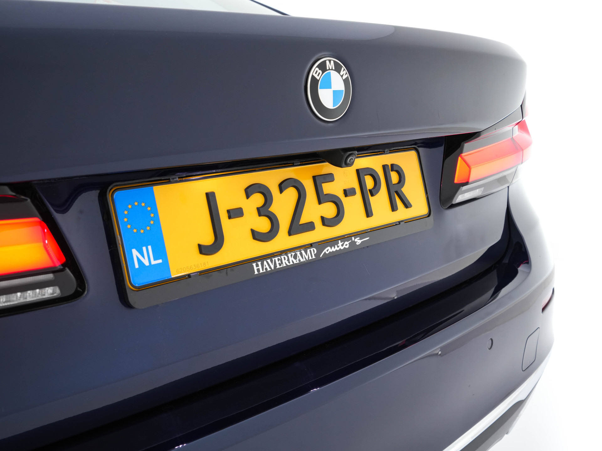 BMW 5-serie 540i xDrive High Executive Edition (INCL-BTW ) Aut.*PANO | LUXURY-LEATHER | LASER-LIGHT | BOWERS&WILKINS-AUDIO | MEMORY-PACK | HEATED/COOLED-COMFORTSEATS | DIGI-COCKPIT | NAVI-FULLMAP | SHIFT-PADDLES | CRUISE | 18''ALU*