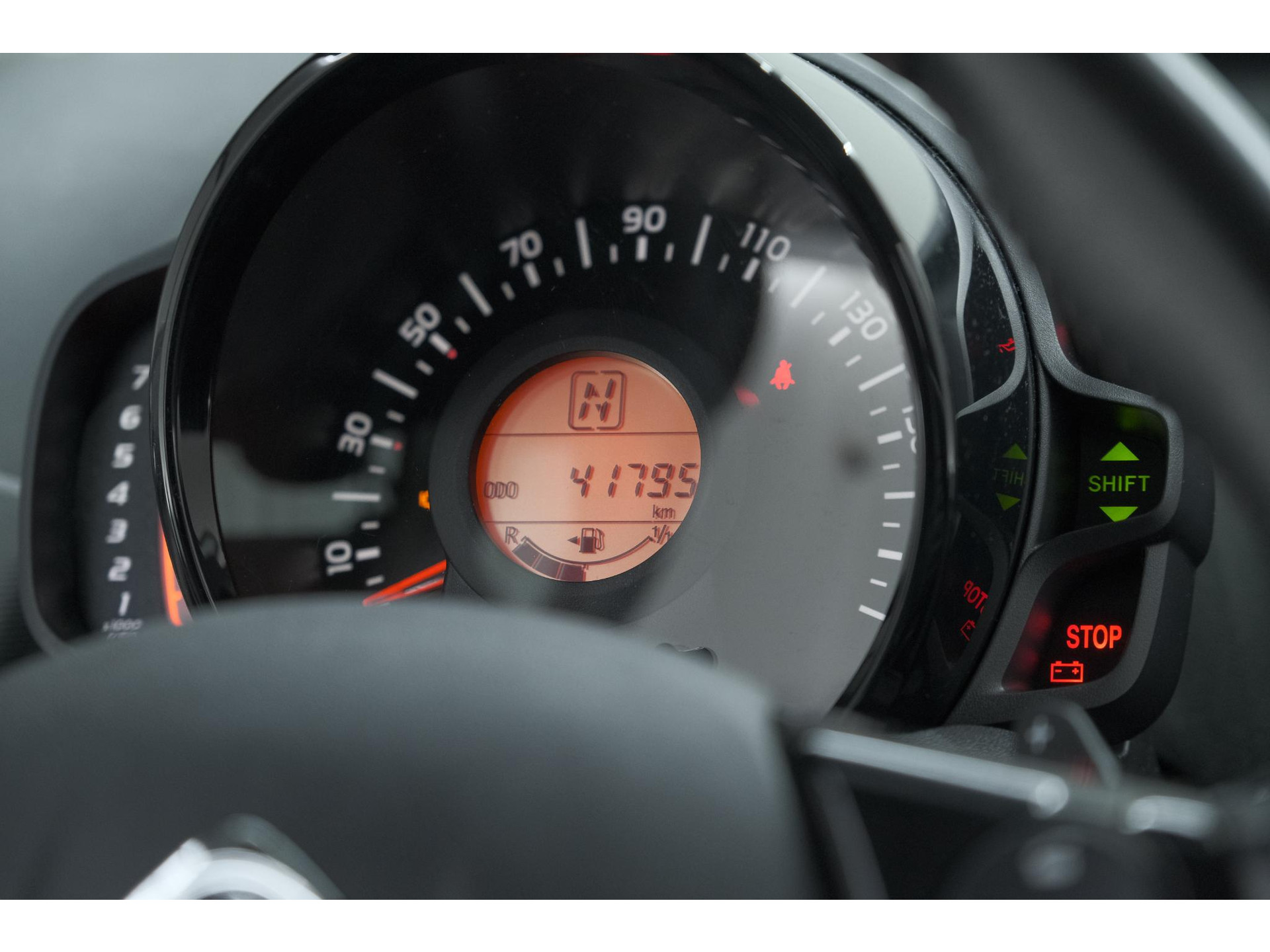 Citroen C1 1.0 VTi Shine | Automaat | Stoelverwarming | Camera | Lederen bekleding