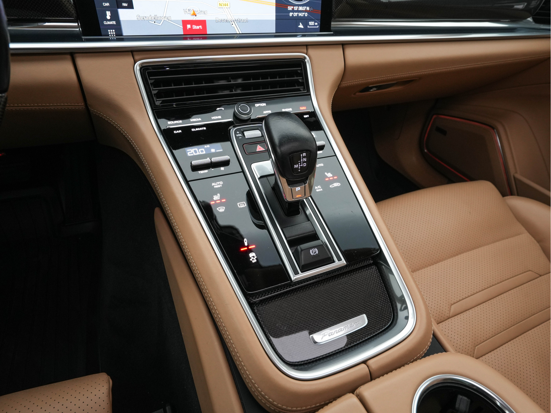 Porsche Panamera Sport Turismo 3.0 4 Sportchrono-Pack Aut. *PANO | LEATHER | MATRIX-LED | BOSE-SURROUND | MEMORY-PACK | TOPVIEW | KEYLESS | NAVI-FULLMAP | HEATED-SPORTSEATS | DAB+ | PRIVACYGLASS | SHIFTPADDLES | SPORT-EXHAUST | 21''ALU*