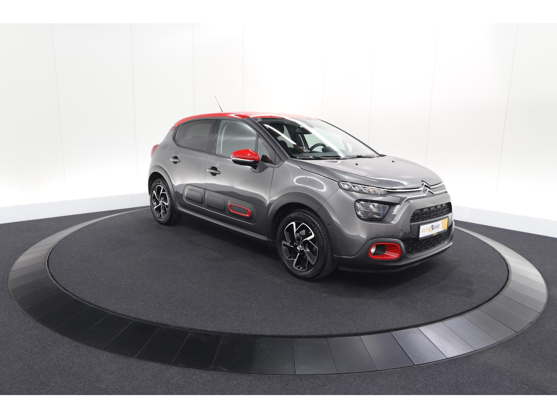 Citroen C3 PureTech 110 EAT6 Business | Trekhaak | Camera | Dodehoekdetectie | Navigatie | Climate Control