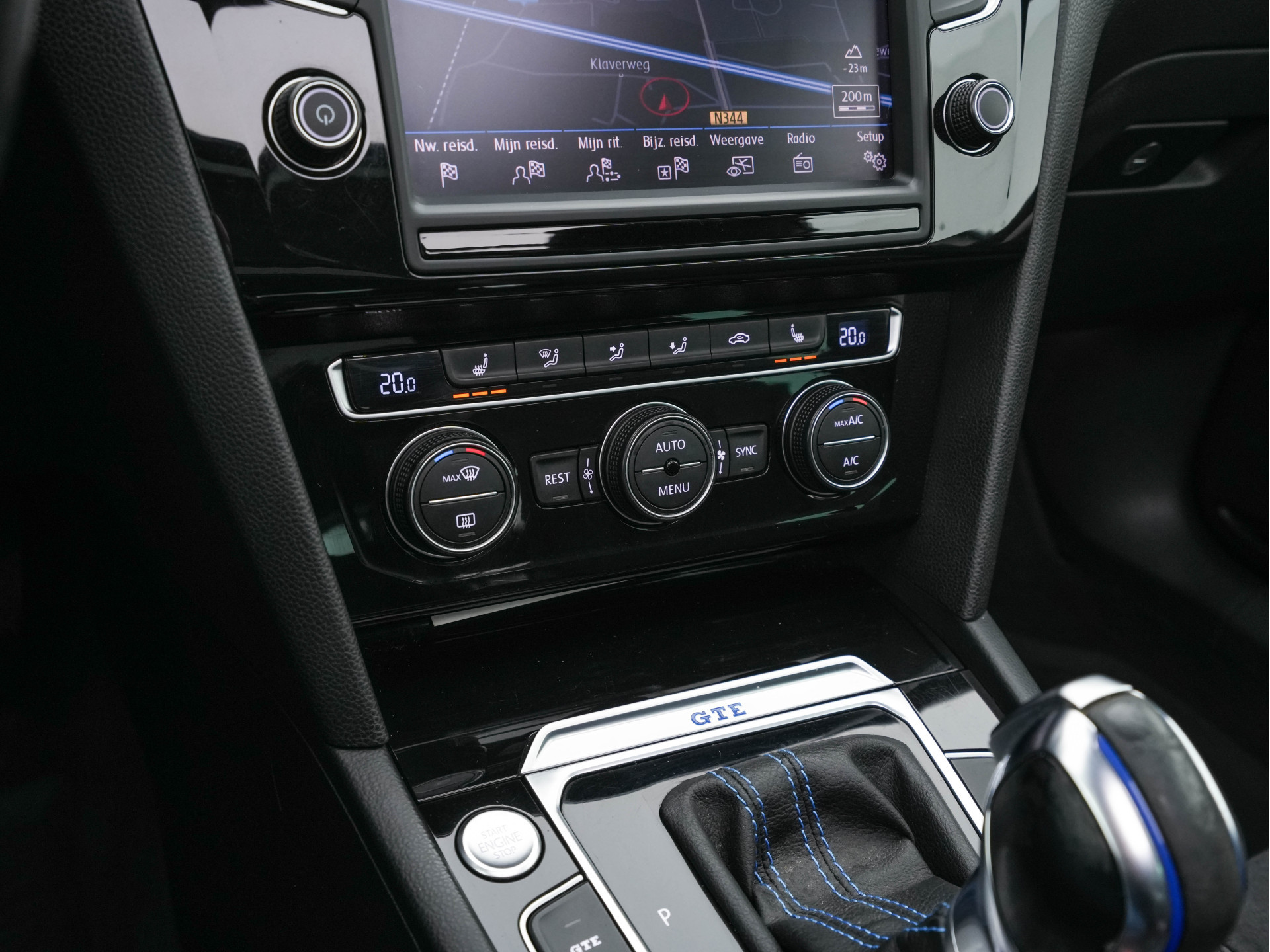 Volkswagen Passat Variant 1.4 TSI GTE Highline Plug-in Aut. *PANO | LEATHER-ALCANTARA | FULL-LED | CAMERA | NAVI-FULLMAP | ADAPTIVE-CRUISE | HEATED-ERGONOMIC-SPORTSEATS | KEYLESS | PDC | ECC | PRIVACY-GLASS | TOWBAR | AMBIENT-LIGHT | KEYLESS | ..