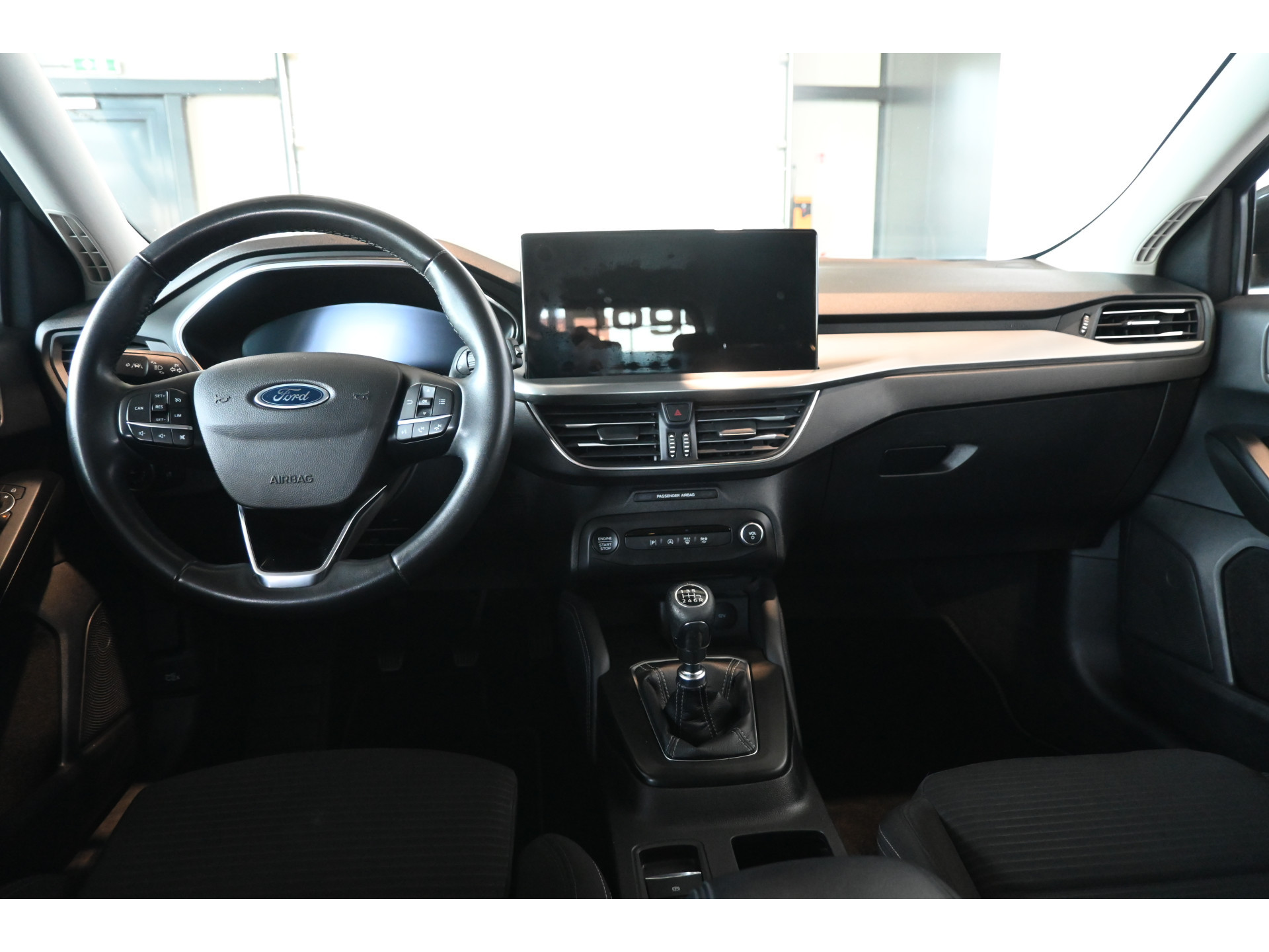 Ford Focus Wagon 1.0 EcoBoost Hybrid Titanium X Nap! Cruise Clima Full LED Trekhaak CarPlay Navigatie Inruil Mogelijk!