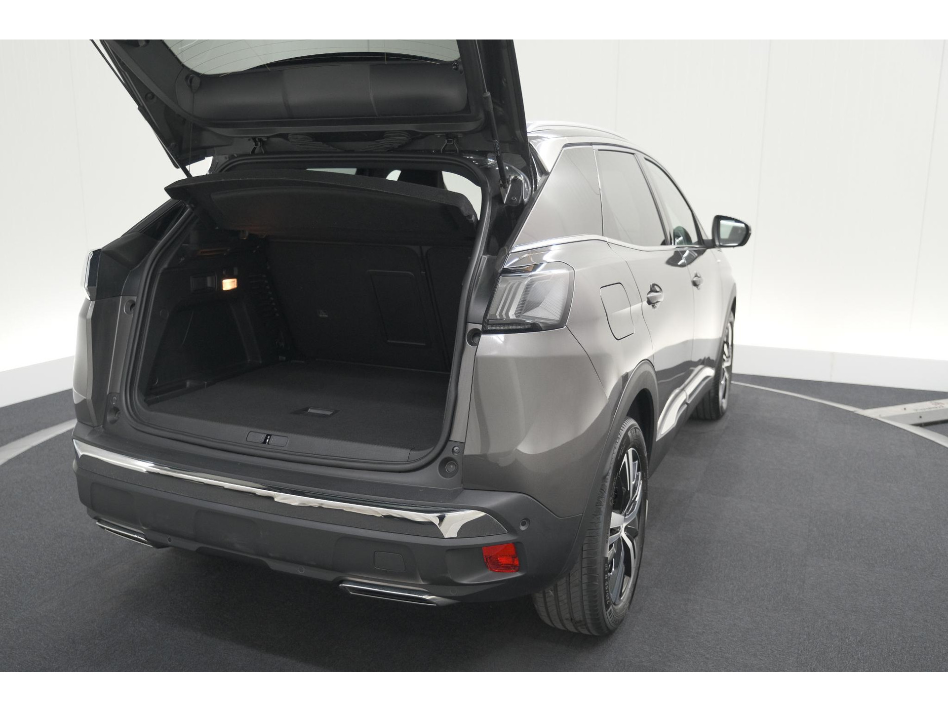 Peugeot 3008 PureTech 130 EAT8 GT | Camera | Dodehoekdetectie | Adaptieve Cruise Control