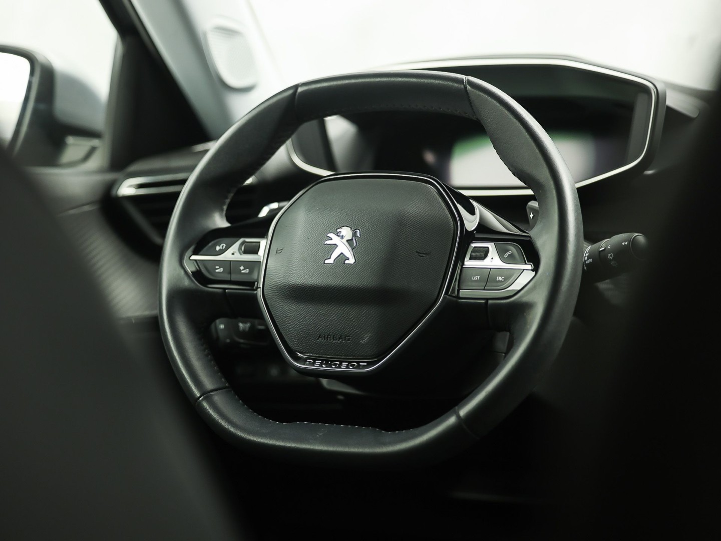 Peugeot 2008 1.2 PureTech Allure Sport Automaat VIRTUAL COCKPIT, APPLE CARPLAY, STOELVERWARMING, LEDER, SPORTSTOELEN, GETINT GLAS, ADAPTIVE CRUISE, NIEUWSTAAT)