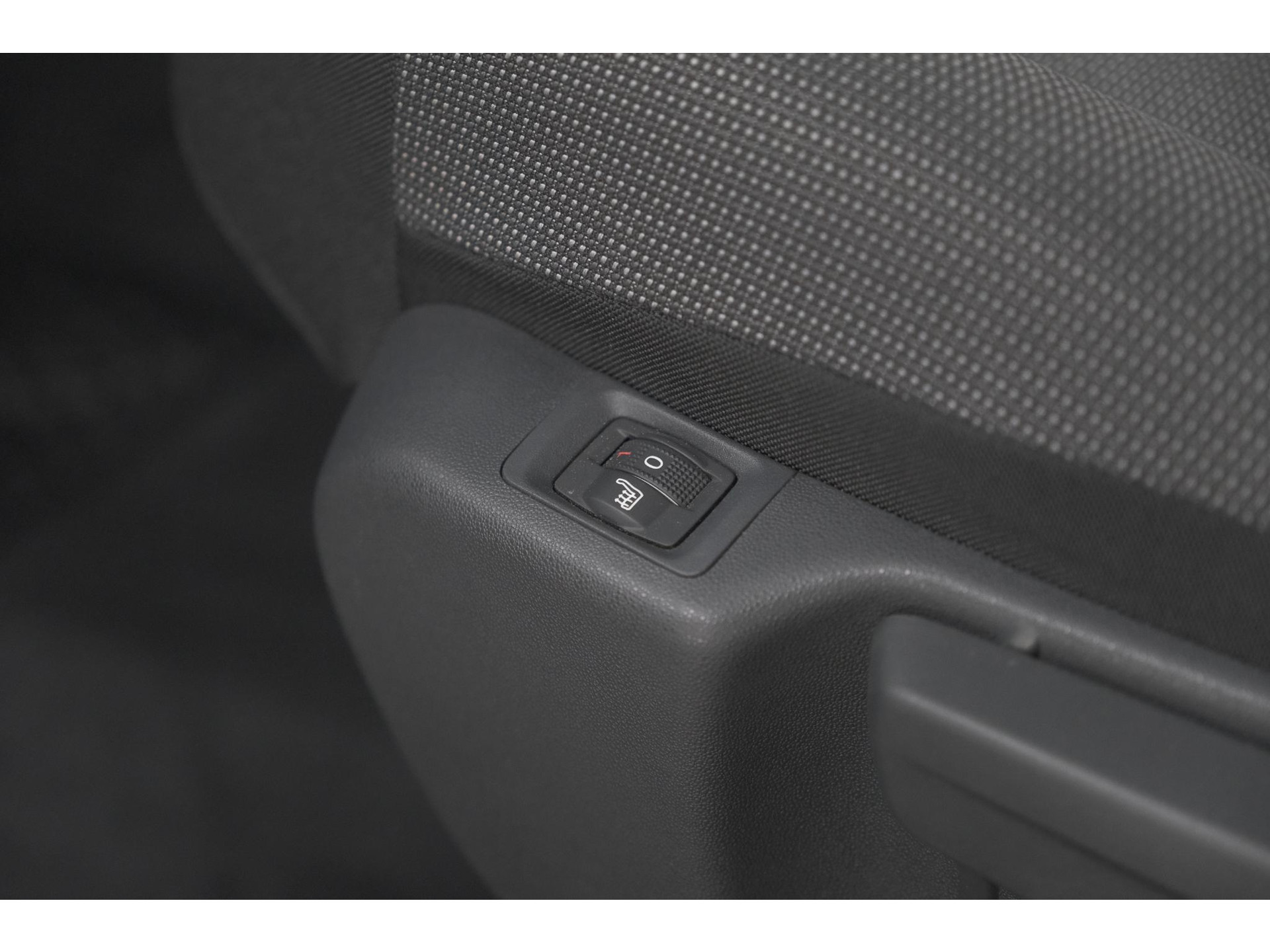 Citroen C3 Aircross PureTech 130 EAT6 Max | Parkeersensoren | Stoelverwarming | Apple Carplay | 16 Inch Lichtmetalen Velgen