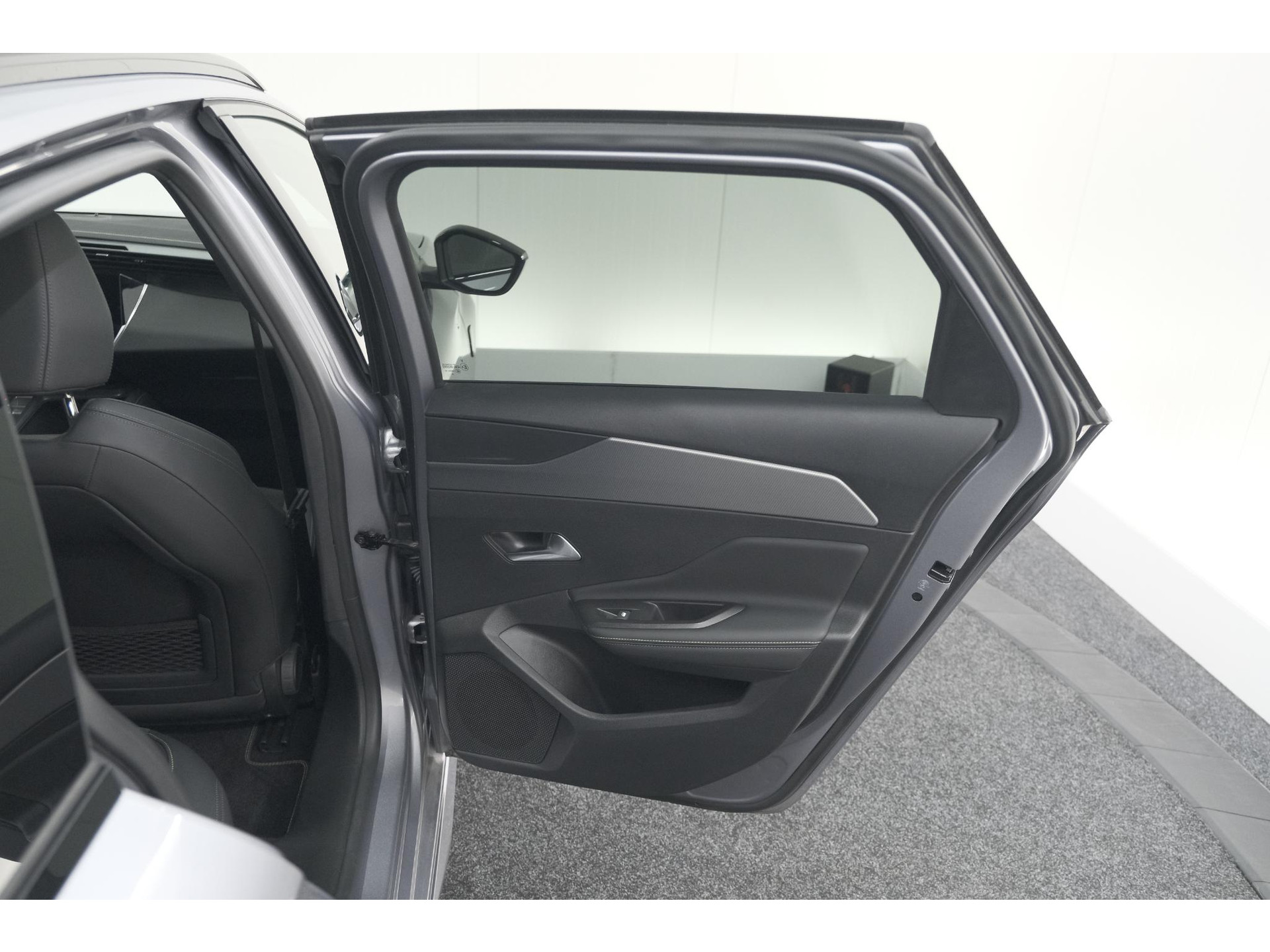 Peugeot 308 SW PureTech 130 EAT8 GT | Trekhaak | Stoelverwarming | Camera | Adaptieve Cruise Control