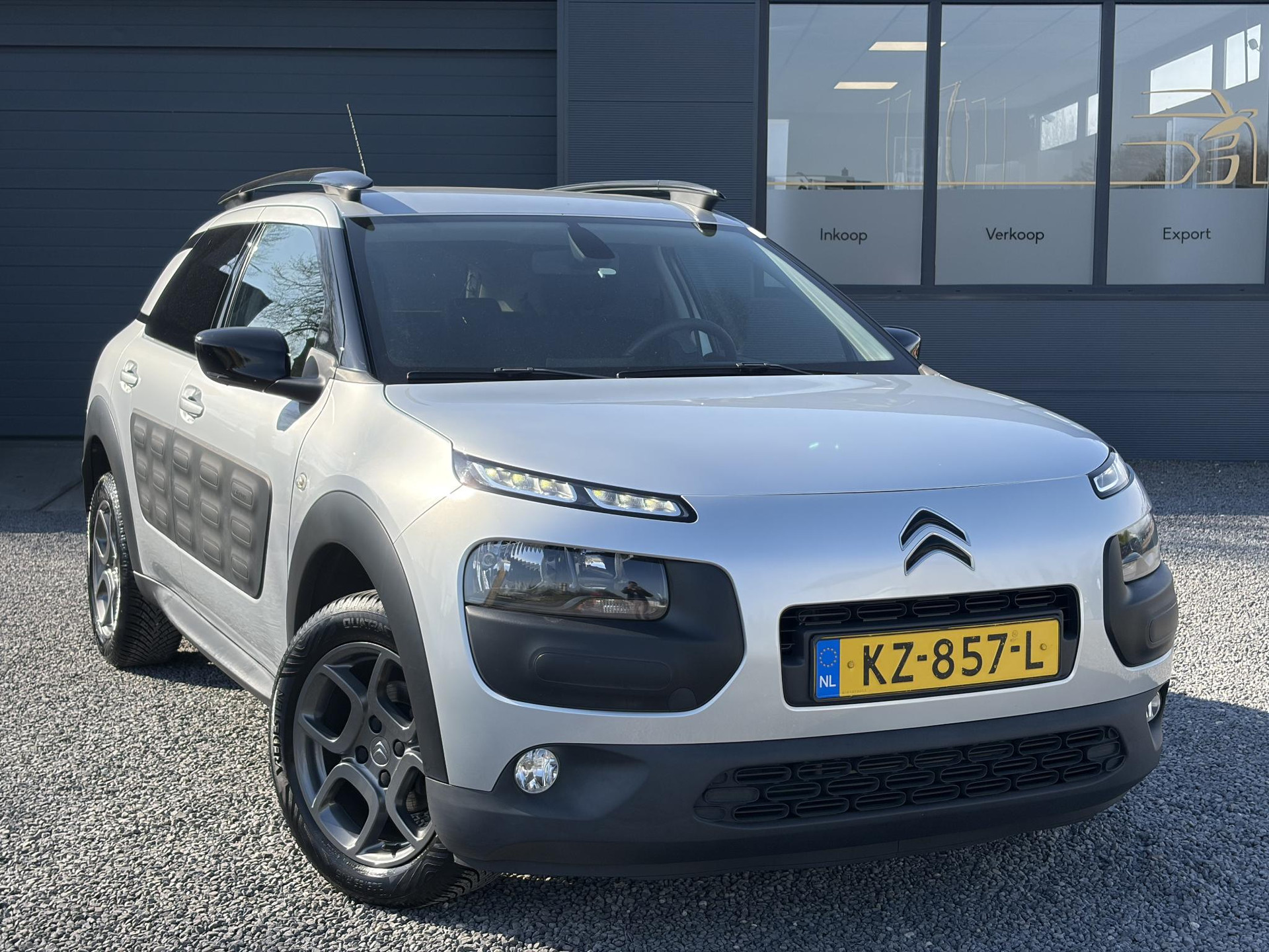 Citroen C4 Cactus 1.2 PureTech Shine 2e Eigenaar,Camera,Navi,Trekhaak,Pdc,Dealer Onderhouden,N.A.P,Lm velgen,Bj 12-2016,Apk tot 02-2027