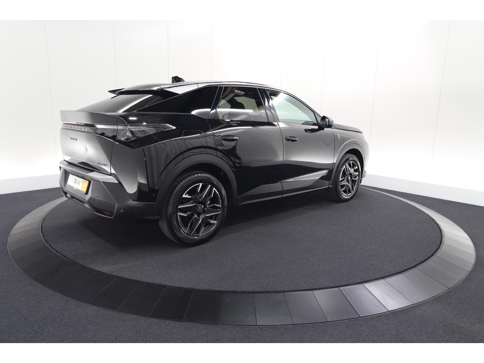Peugeot 3008 1.2 Hybrid 145 GT | 360 Vision Pack | Adaptieve Cruise Control | Stoelen Pakket Inclusief Verwarmde Achterbank
