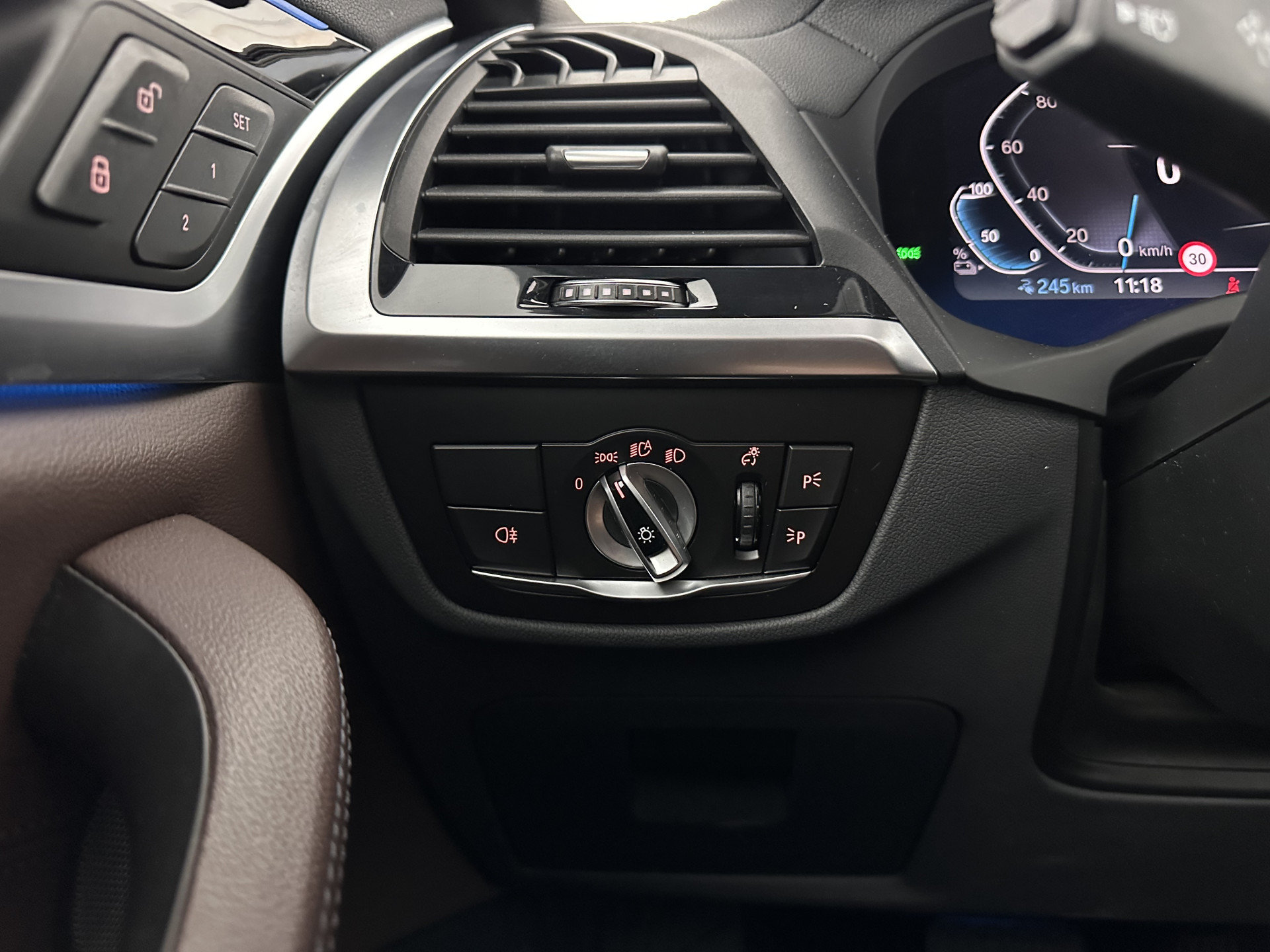 BMW iX3 High Executive 80 kWh [ 3-Fase-11kW ] {SOH-99%} (INCL-BTW) Aut. *HEATPUMP | PANO | LEATHER | HARMAN/KARDON | FULL-LED | BLINDSPOT | MEMORY-PACK | DIGI-COCKPIT | HEATED-SPORTSEATS | KEYLESS | TOPVIEW | DAB+ | NAVI-FULLMAP | HEAD-UP | ...