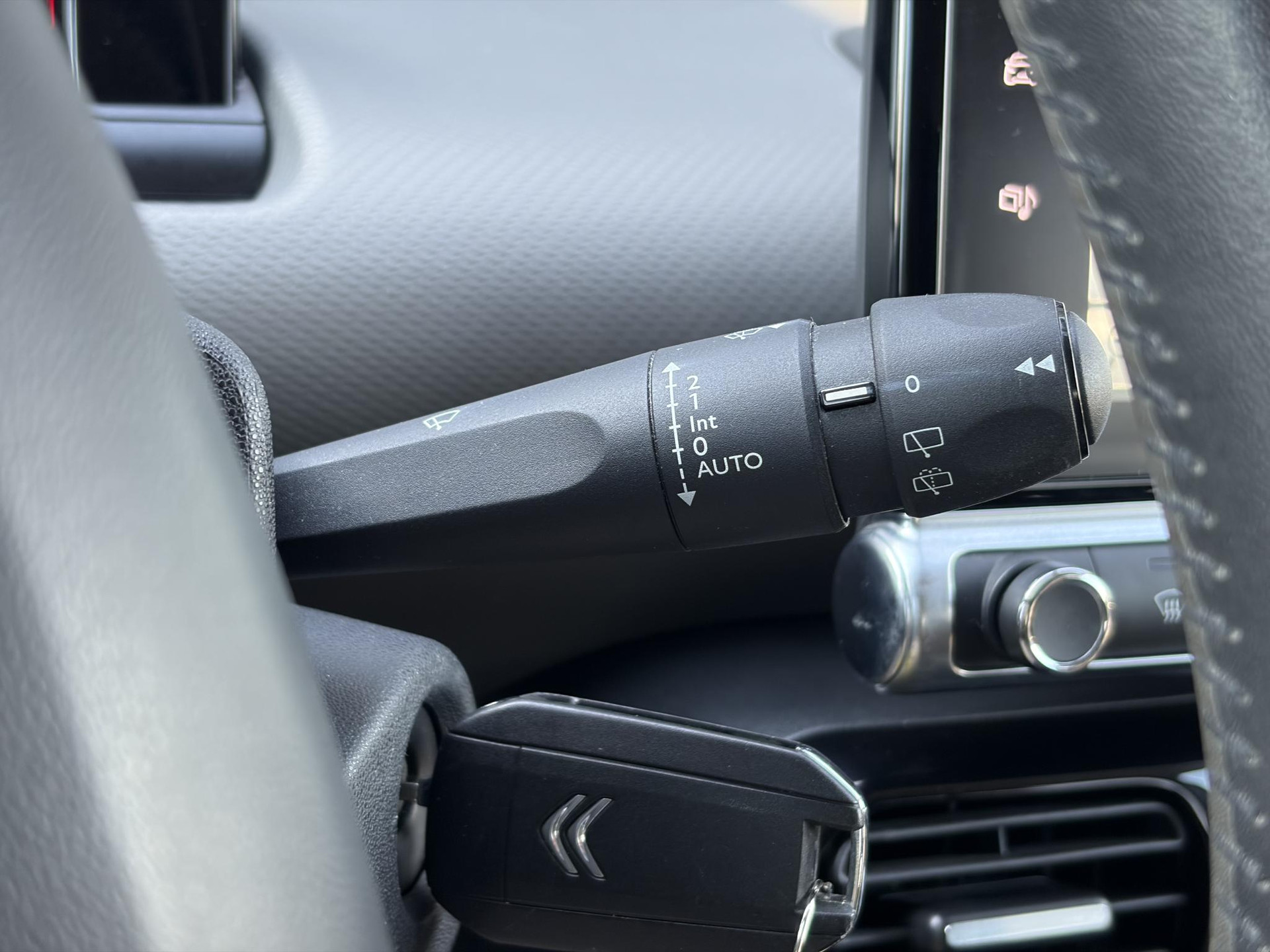 Citroen C4 Cactus 1.2 PureTech Shine 2e Eigenaar,Camera,Navi,Trekhaak,Pdc,Dealer Onderhouden,N.A.P,Lm velgen,Bj 12-2016,Apk tot 02-2027