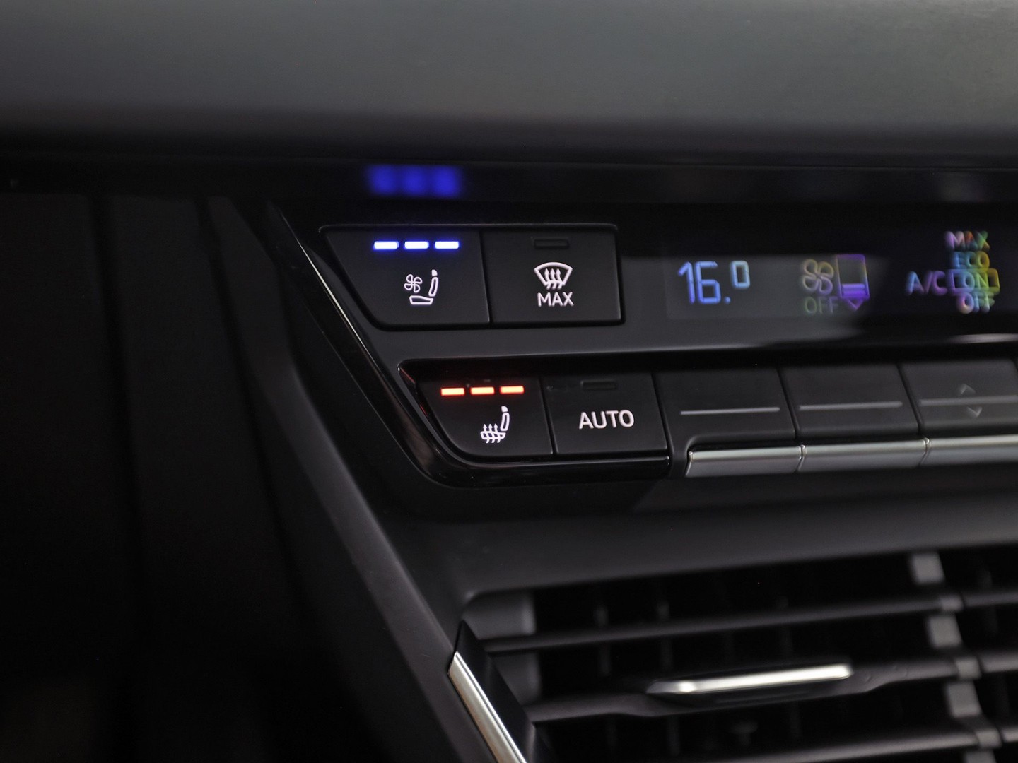 Audi e-tron GT GT 93 kWh Automaat 476Pk (PANORAMADAK, SOH 92,8%, APPLE CARPLAY, 360 CAMERA, MATRIX LED, BANG&OLUFSEN, ELEKTRISCHE STOELEN, STOELVERWARMING/KOELING, NIEUWSTAAT)