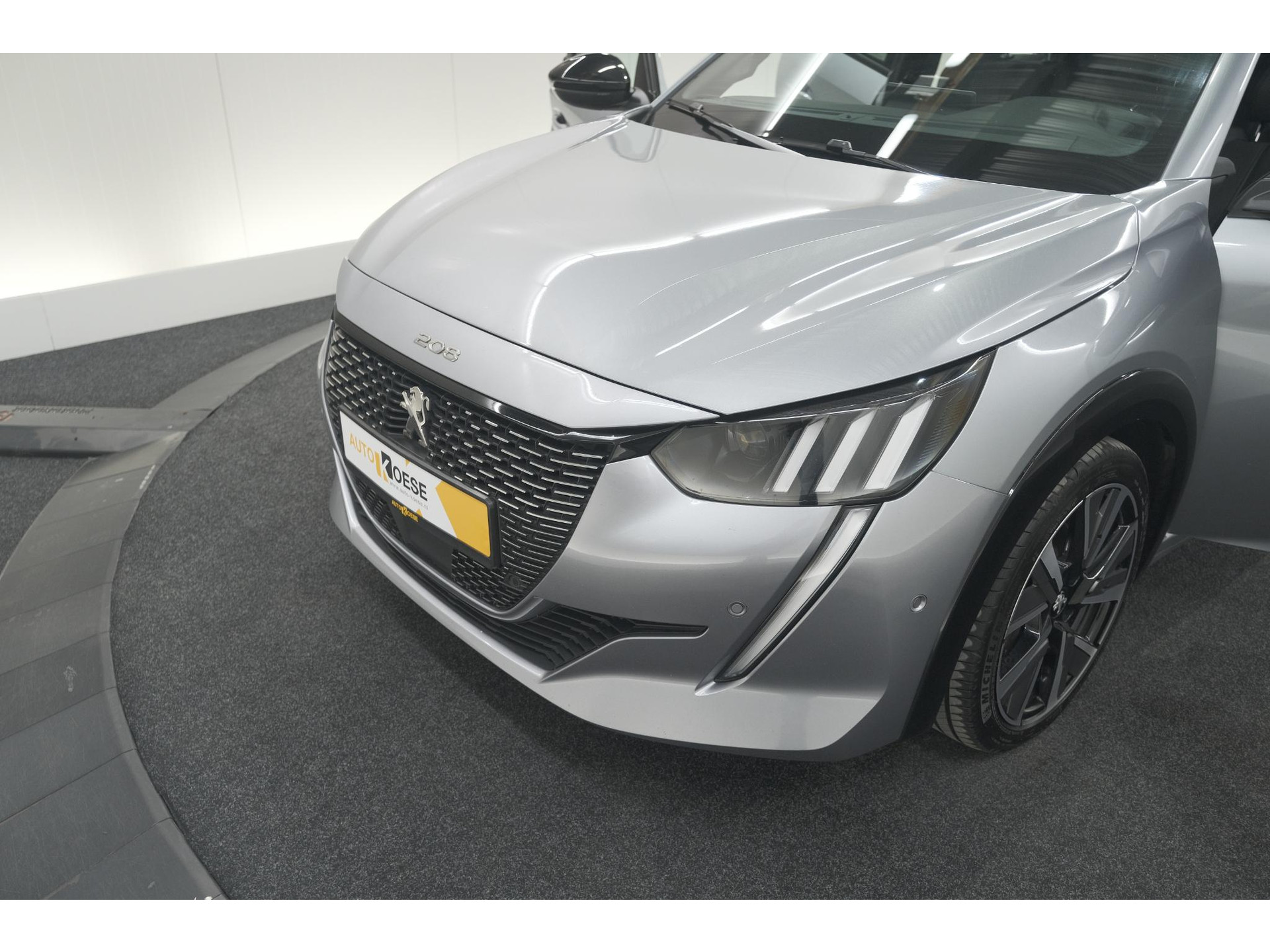 Peugeot 208 PureTech 131 EAT8 GT | Camera | Dodehoekdetectie | Navigatie | Carplay