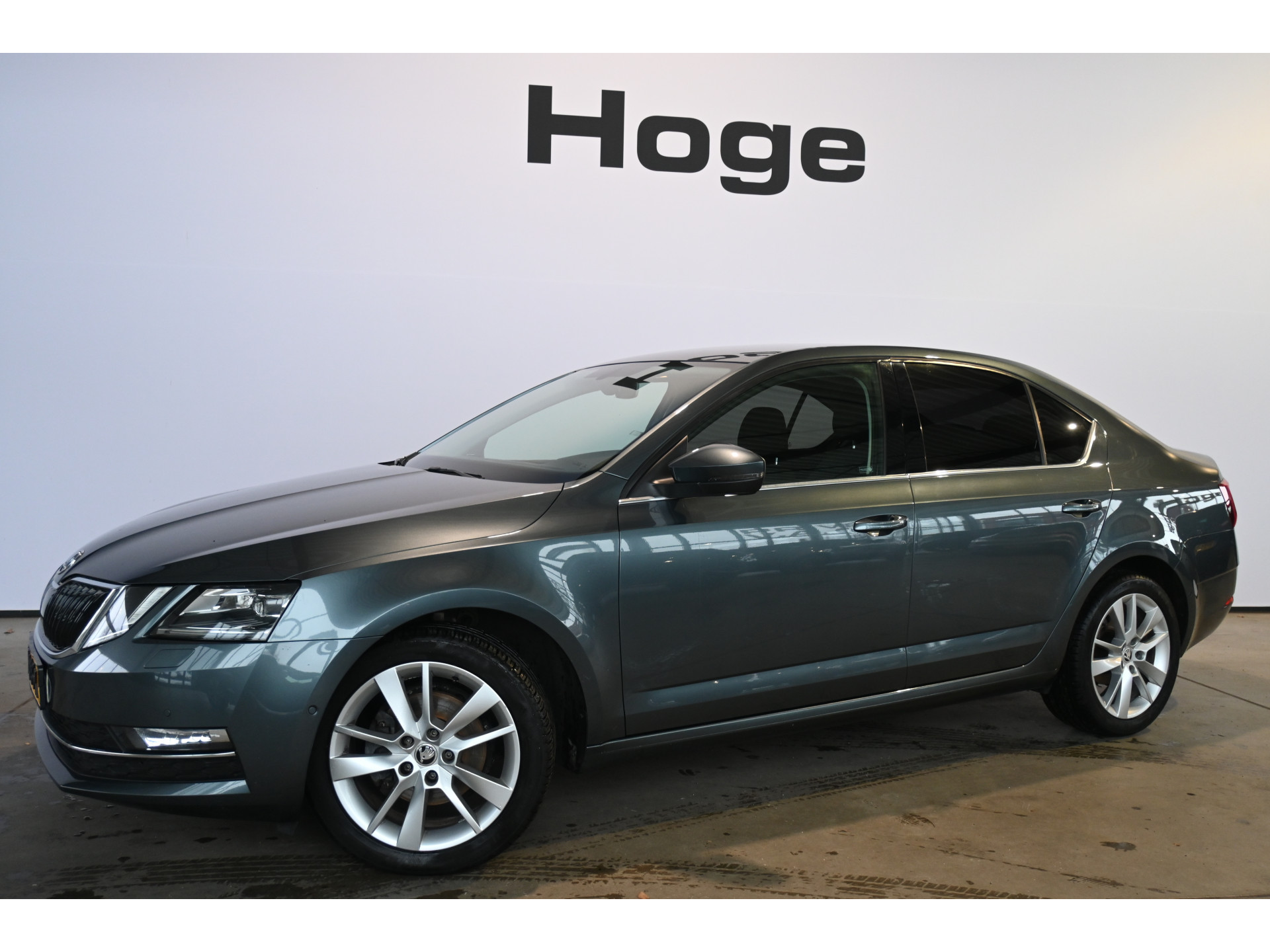 ŠKODA Octavia 1.0 TSI Greentech Style Business Automaat Navigatie Carplay Stoelverwarming Inruil Mogelijk!