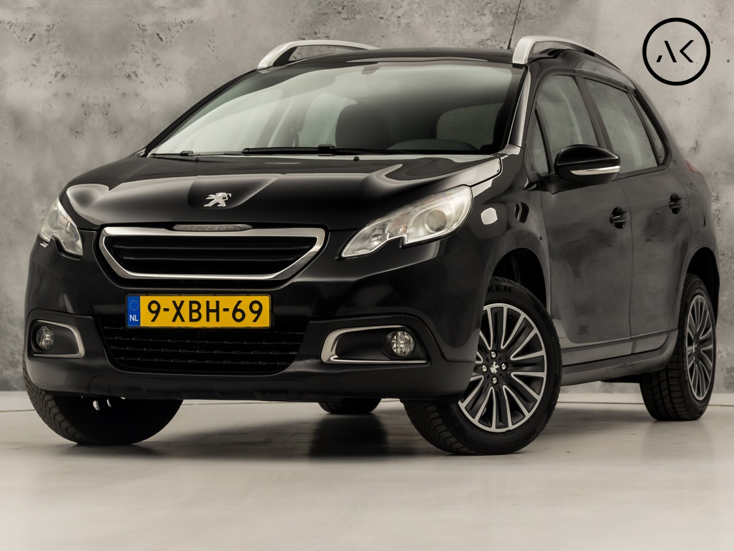 Peugeot 2008 1.2 VTi Sport (PANORAMADAK, NAVIGATIE, PARKEERSENSOREN, SPORTSTOELEN, CRUISE, NIEUWE APK, NIEUWSTAAT)