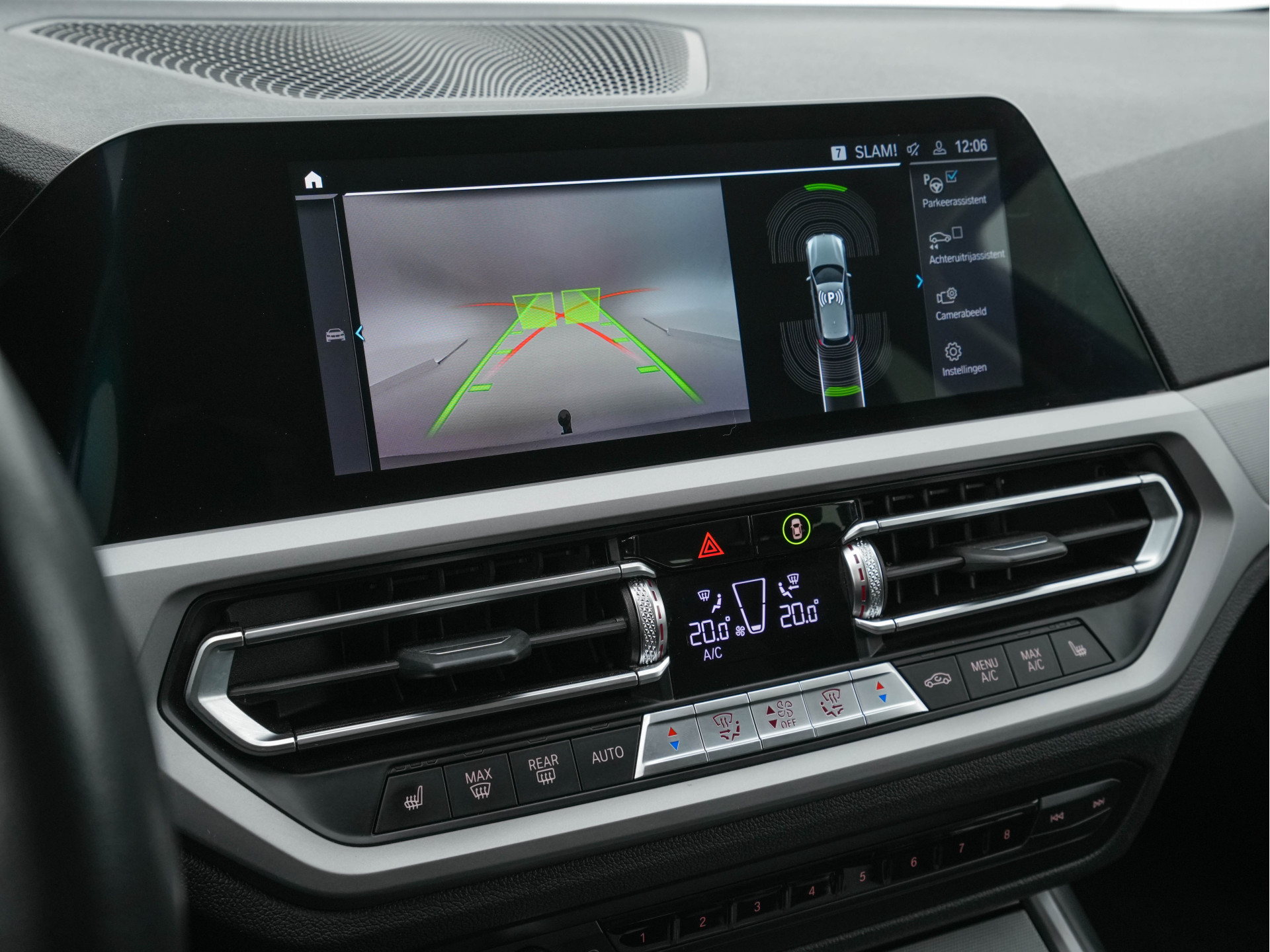 BMW 3-serie Touring 330e Plug-In (INCL-BTW) *LUXURY-LEATHER | NAVI-FULLMAP |  DIGI-COCKPIT | FULL-LED | DAB | ECC | PDC | ADAPTIVE-CRUISE | HEATED-SPORSEATS | KEYLESS | PRIVACY-GLASS | KEYLESS | CARPLAY | TOWBAR | 17"ALU*