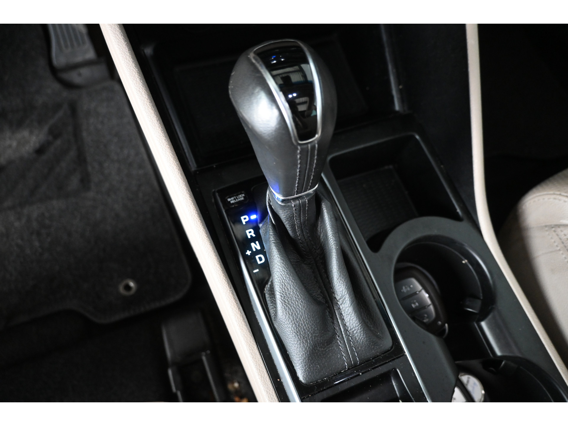 Hyundai Tucson 1.6 T-GDi Premium 4WD Automaat Panoramadak Navigatie Cruise Stoelverwarming Clima 100% Onderhouden! Inruil Mogelijk!