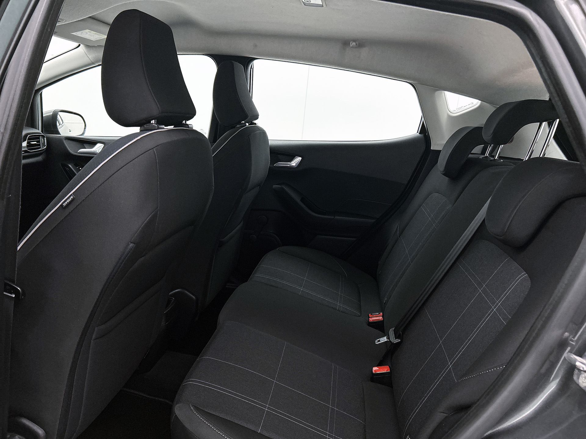 Ford Fiesta Trend 86PK | LM VELGEN | VERWARMDE VOORRUIT | PARK. SENSOREN