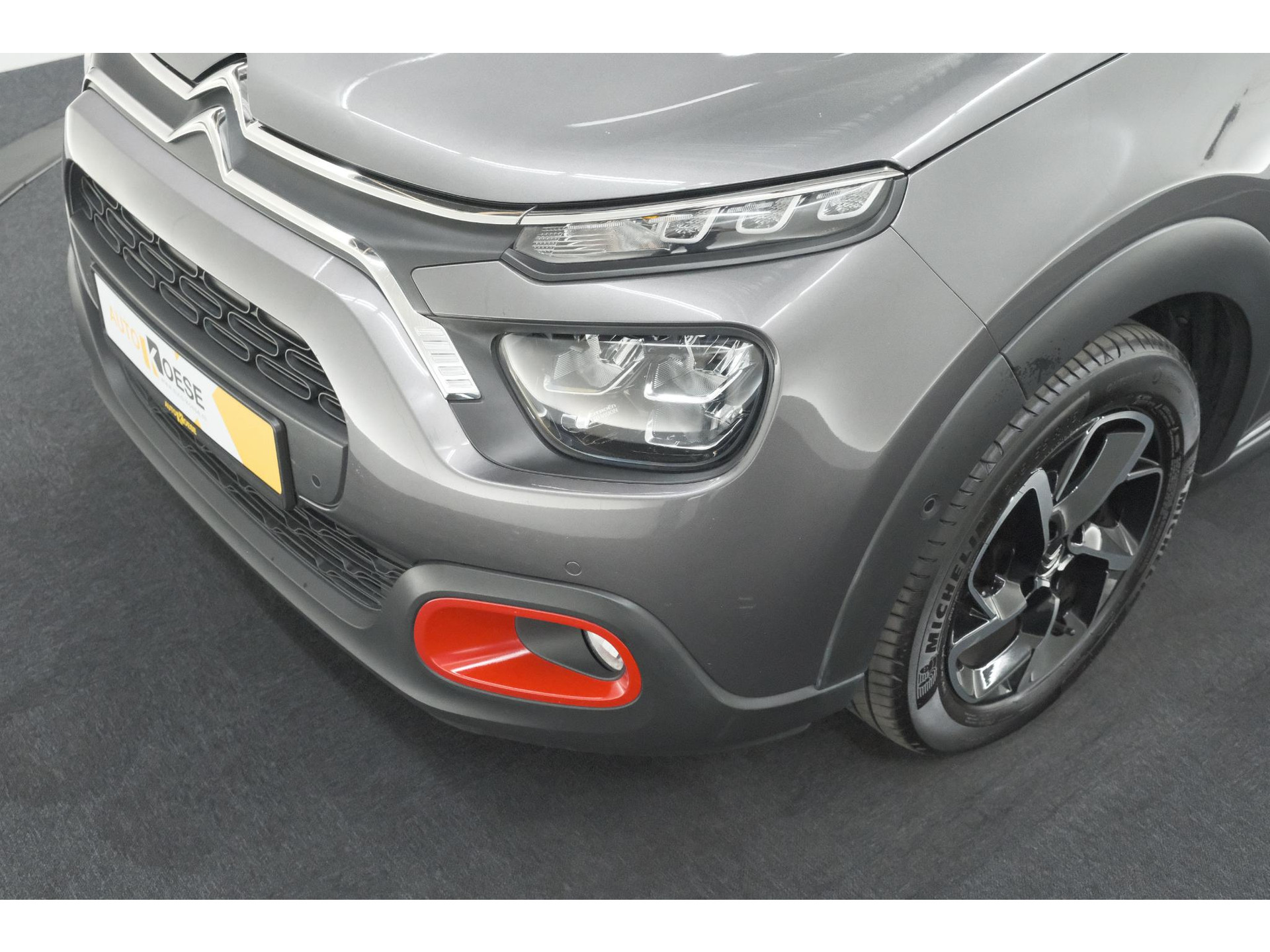 Citroen C3 PureTech 110 EAT6 Business | Trekhaak | Camera | Dodehoekdetectie | Navigatie | Climate Control