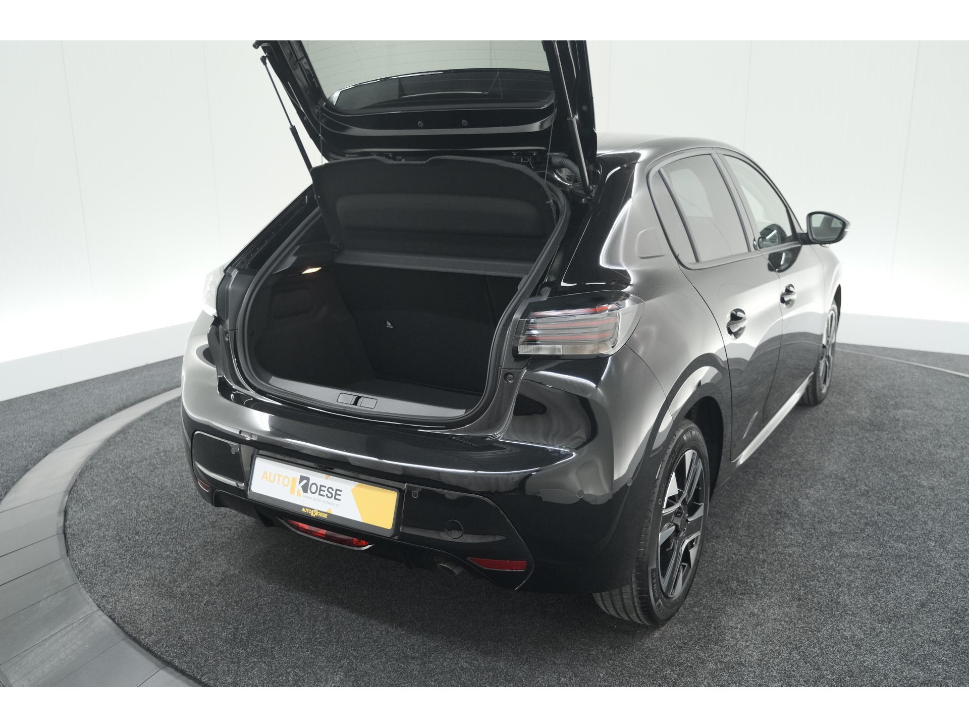 Peugeot 208 PureTech 100 Allure | 360 Camera | Dodehoekdetectie | Navigatie