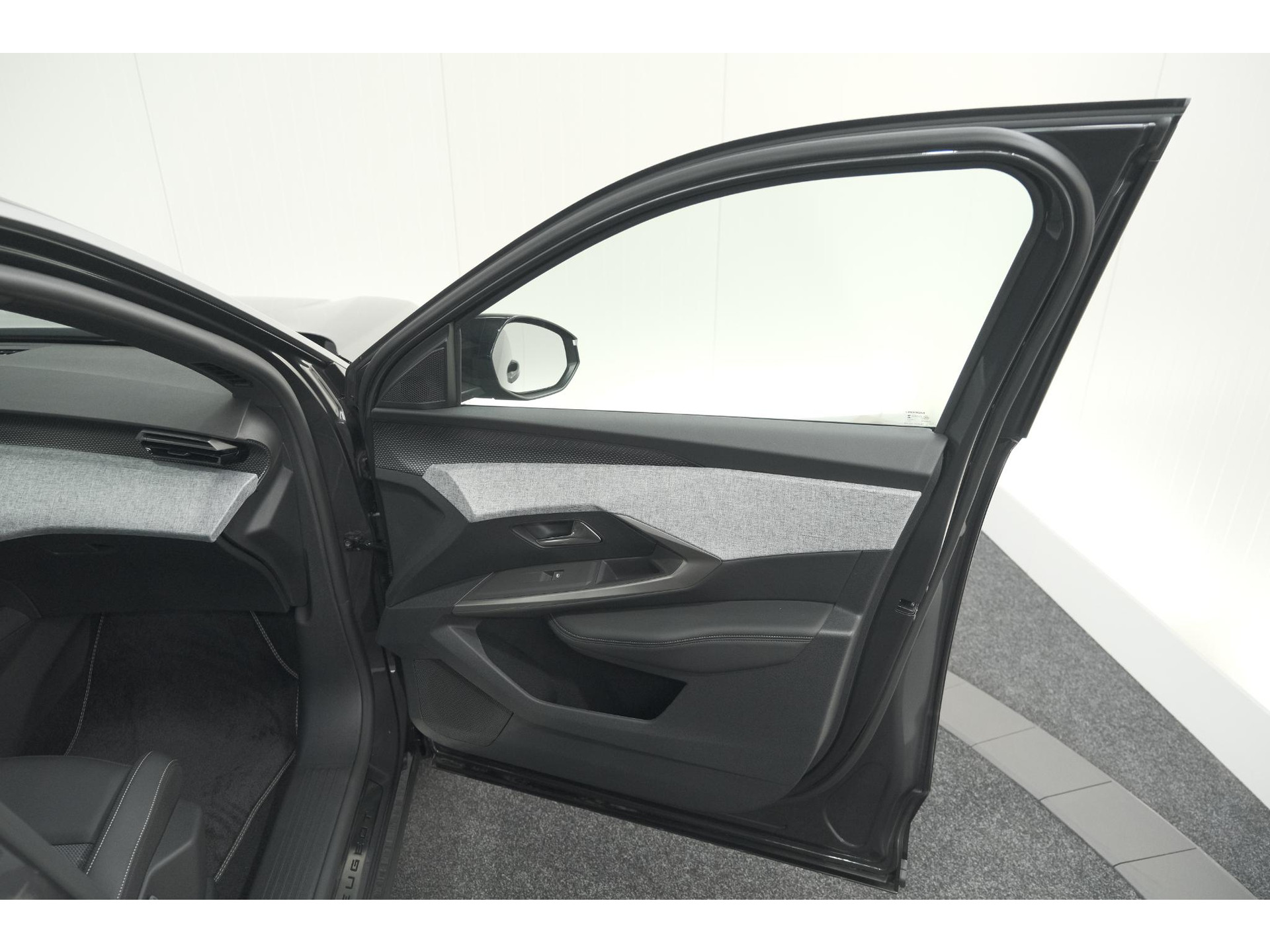 Peugeot 5008 HYbrid 145 e-DCS6 GT | Panoramadak | Camera | Elektrische Achterklep | Adaptieve Cruise Control