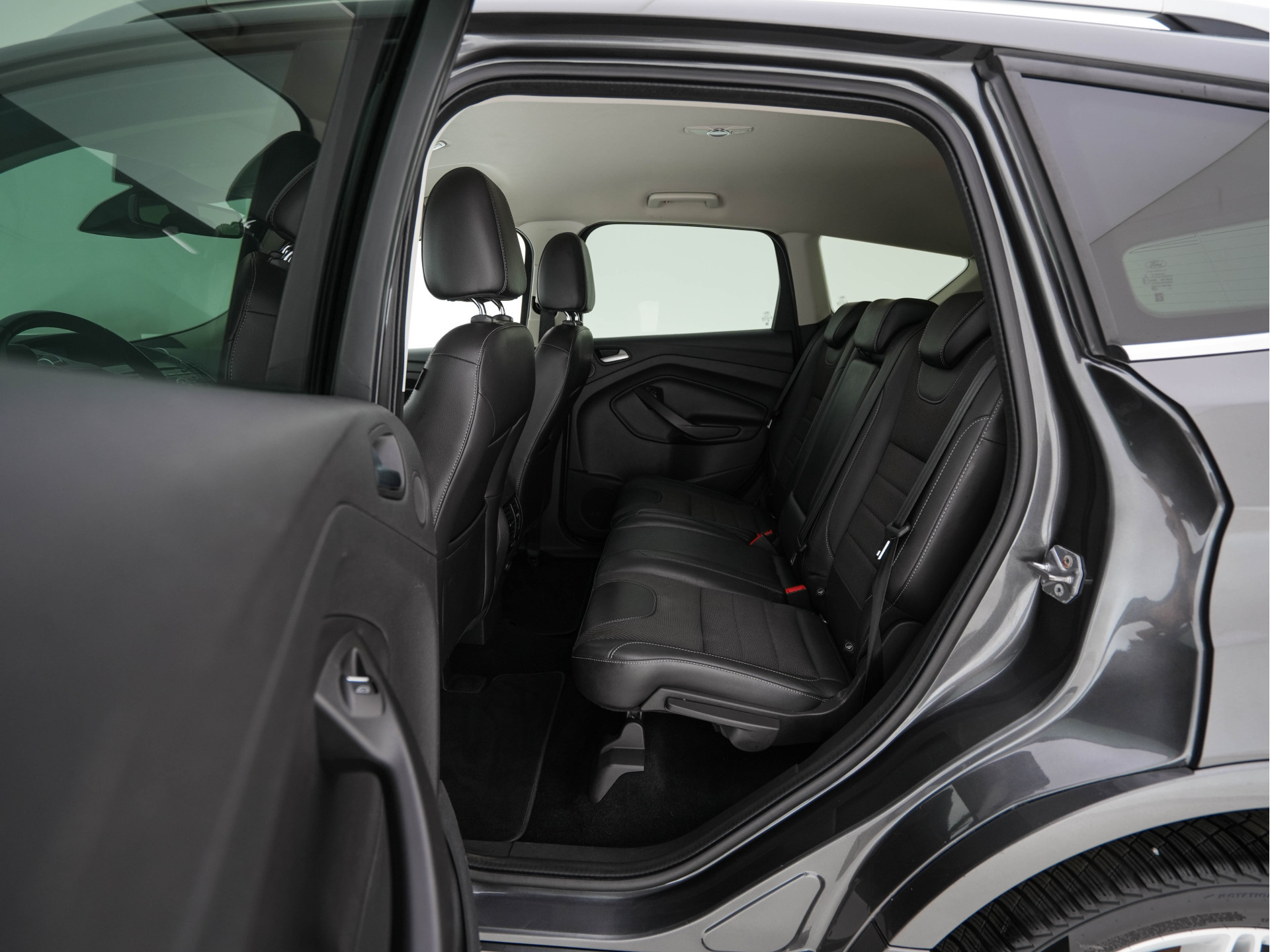 Ford Kuga 1.5 Titanium-Plus Styling-Pack AWD Aut.*LEATHER-FABRIC | XENON | SONY-AUDIO | BLIND-SPOT | KEYLESS | NAVI-FULLMAP | CAMERA | HEATED-SPORT-SEATS | ECC | LANE-ASSIST | PDC | CRUISE | TOWBAR | 19''ALU*